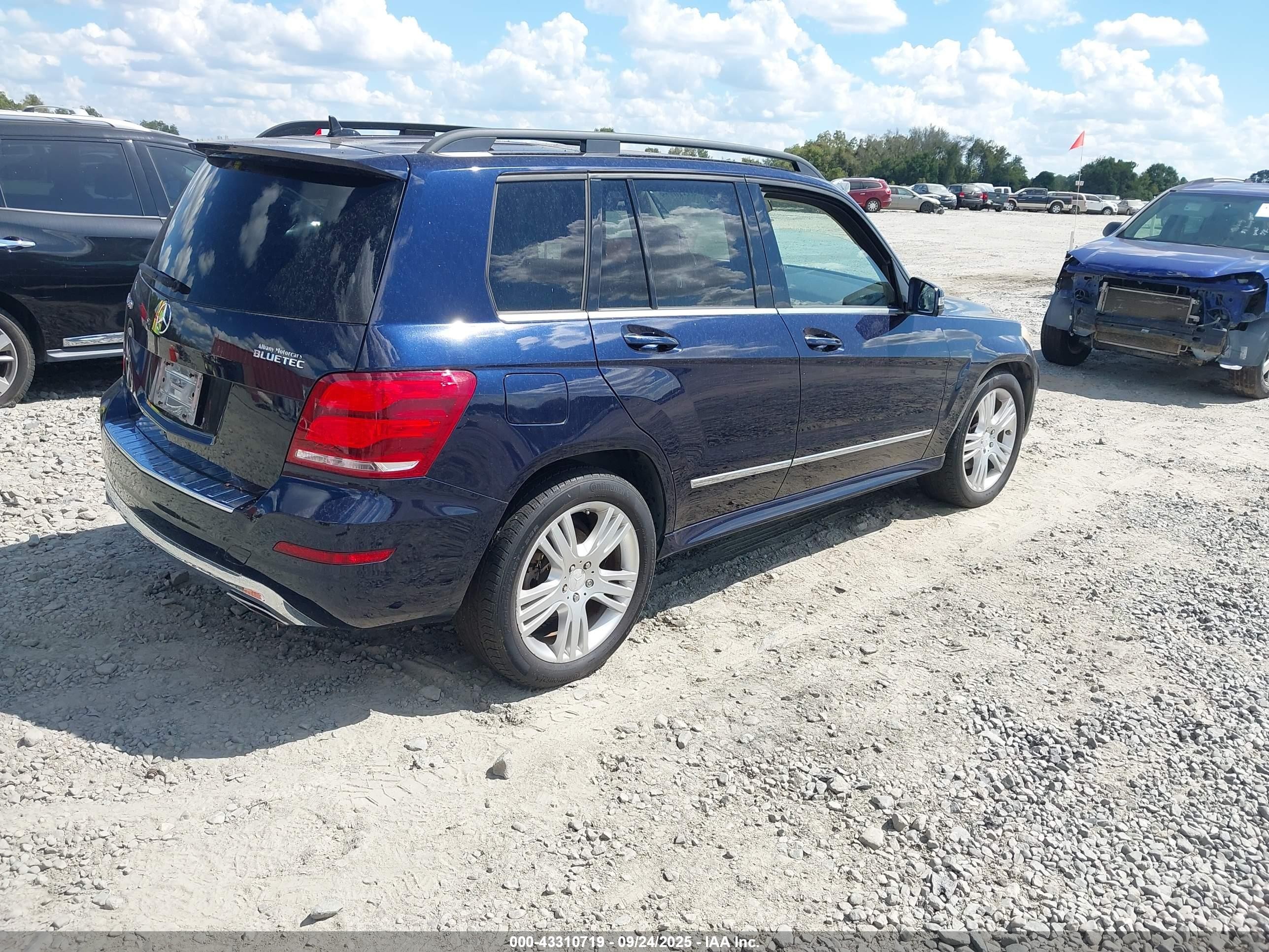 2015 Mercedes-benz Glk 250 Bluetec 4matic Dark Blue vin: WDCGG0EB2FG399847