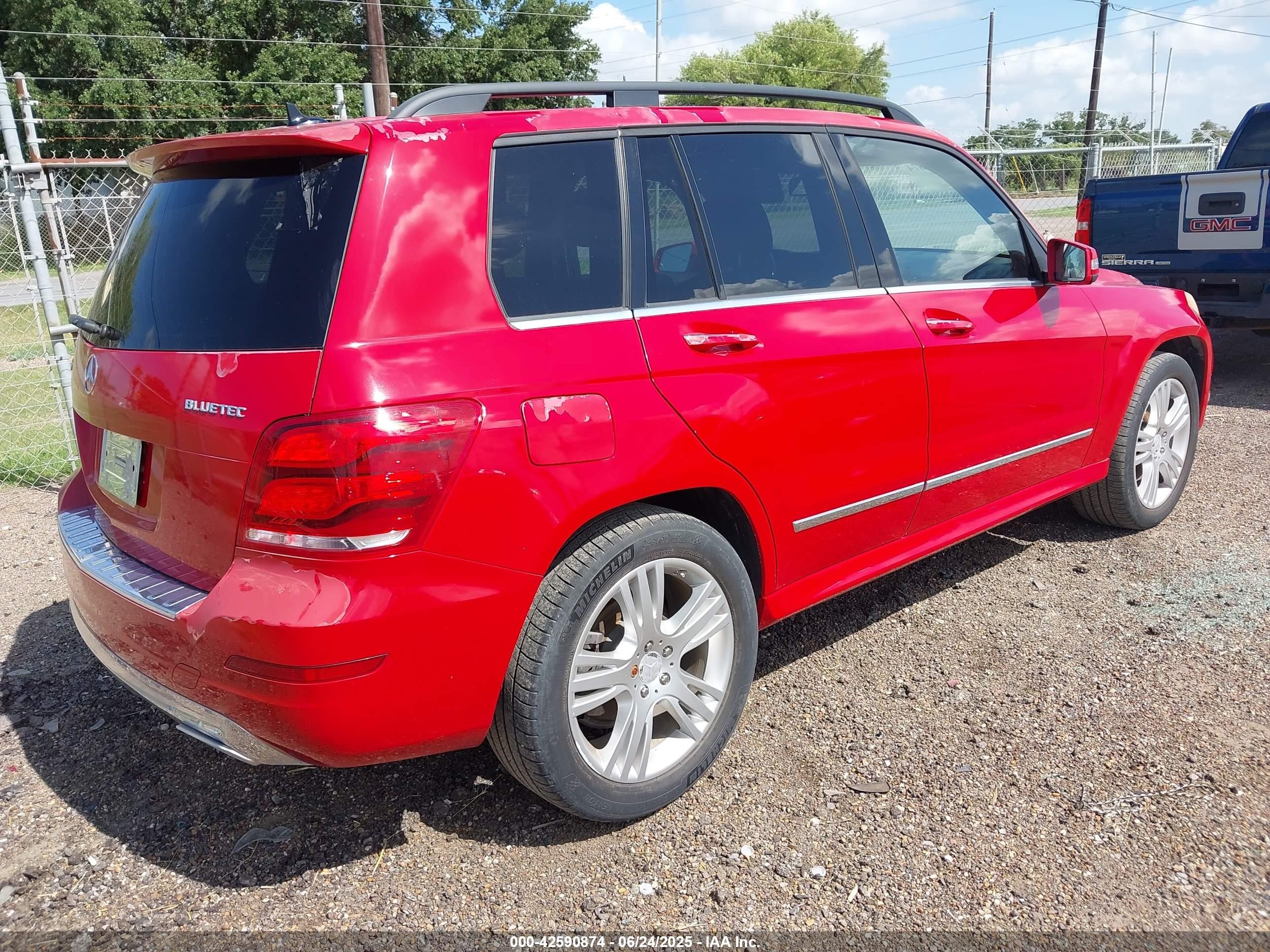 2015 Mercedes-benz Glk 250 Bluetec 4matic Red vin: WDCGG0EB2FG407428