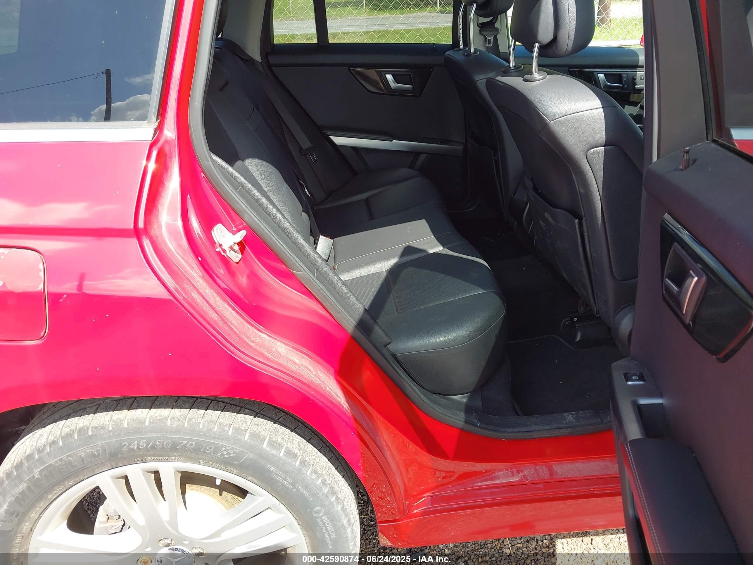 2015 Mercedes-benz Glk 250 Bluetec 4matic Red vin: WDCGG0EB2FG407428