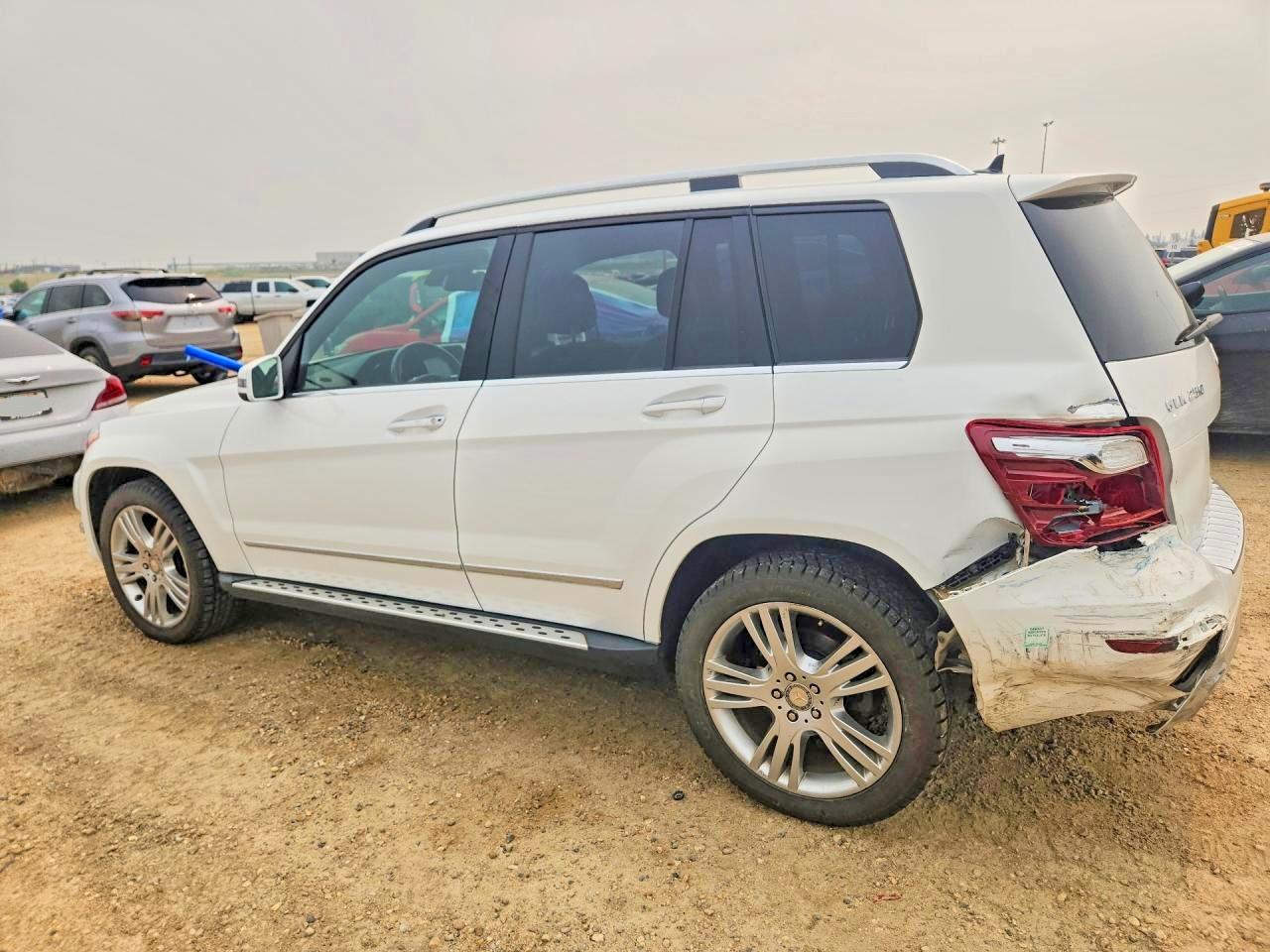 2015 Mercedes-benz Glk 250 Bluetec White vin: WDCGG0EB4FG420343