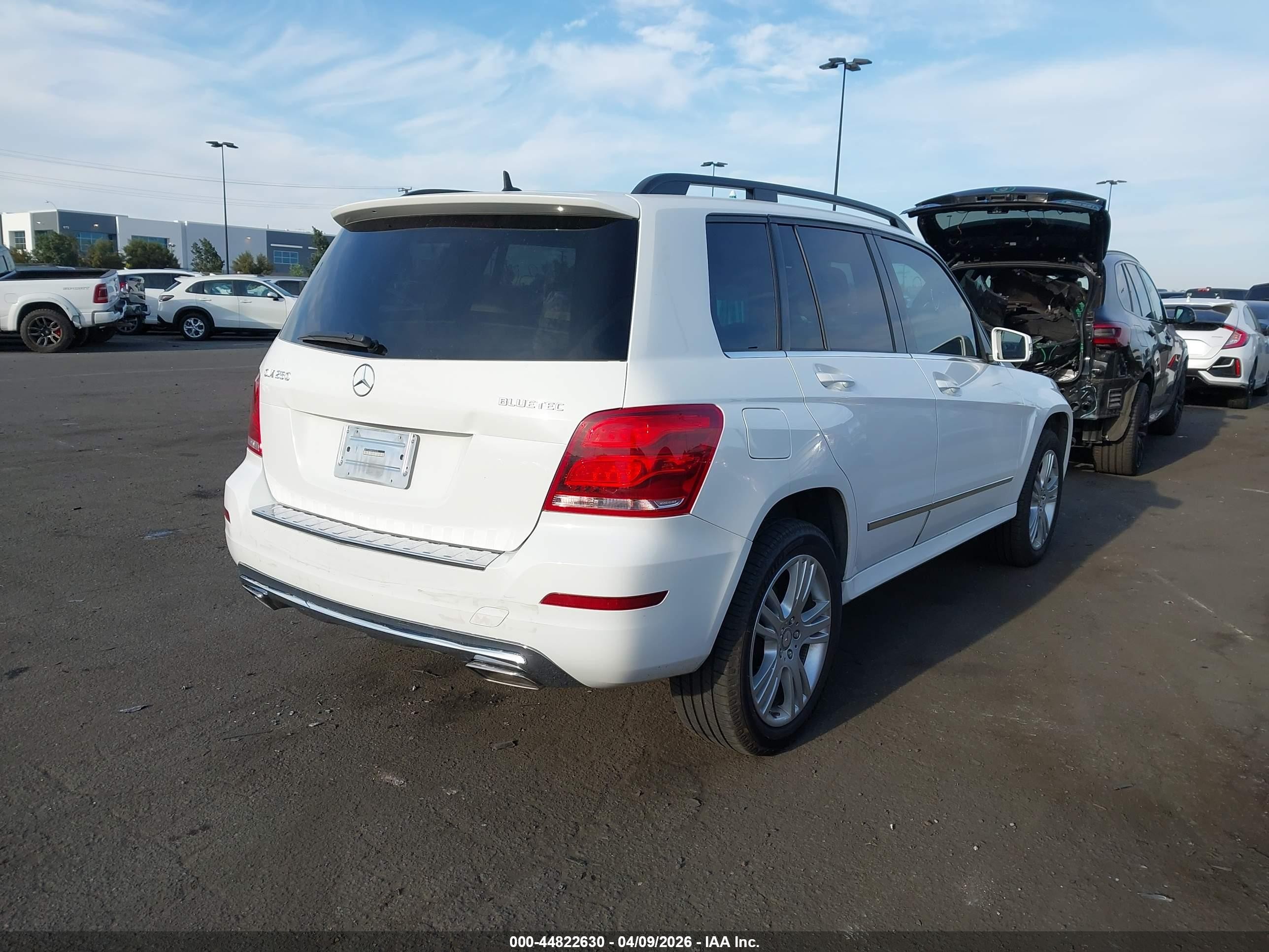 2015 Mercedes-benz Glk 250 Bluetec 4matic Белый vin: WDCGG0EB5FG424630