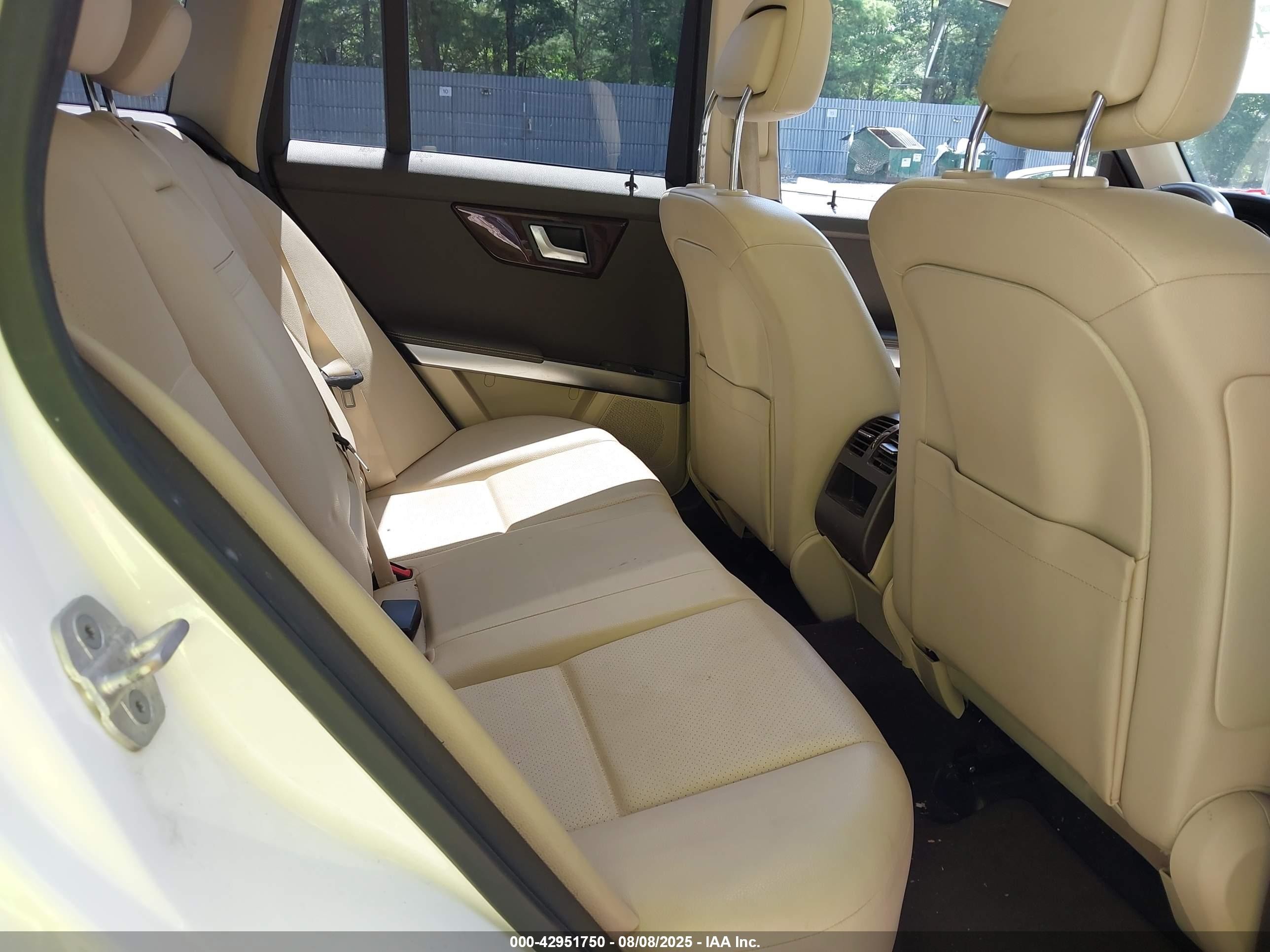 2015 Mercedes-benz Glk 250 Bluetec 4matic White vin: WDCGG0EB8FG339748