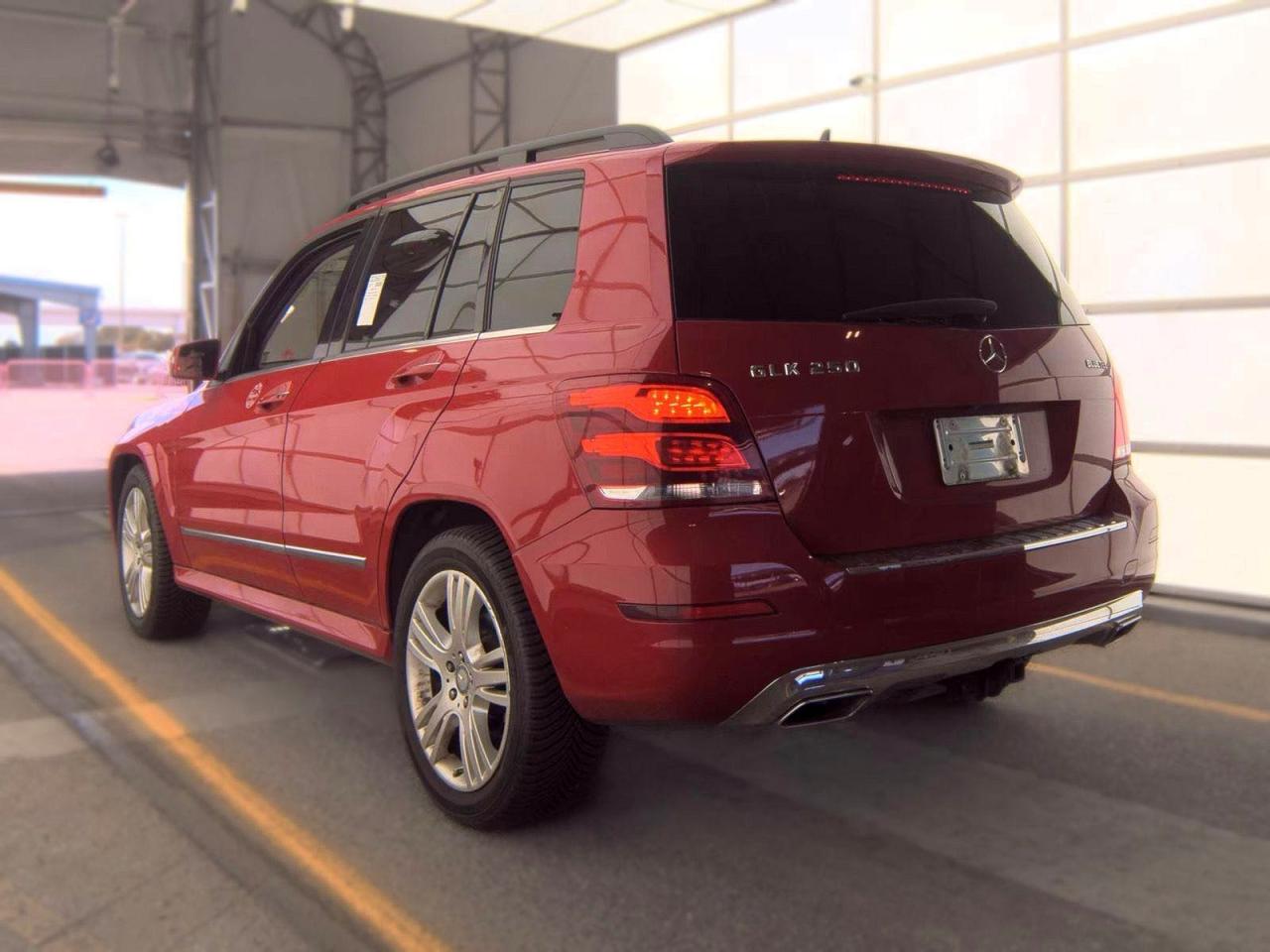 2015 Mercedes-benz Glk 250 Bluetec Красный vin: WDCGG0EB8FG389243