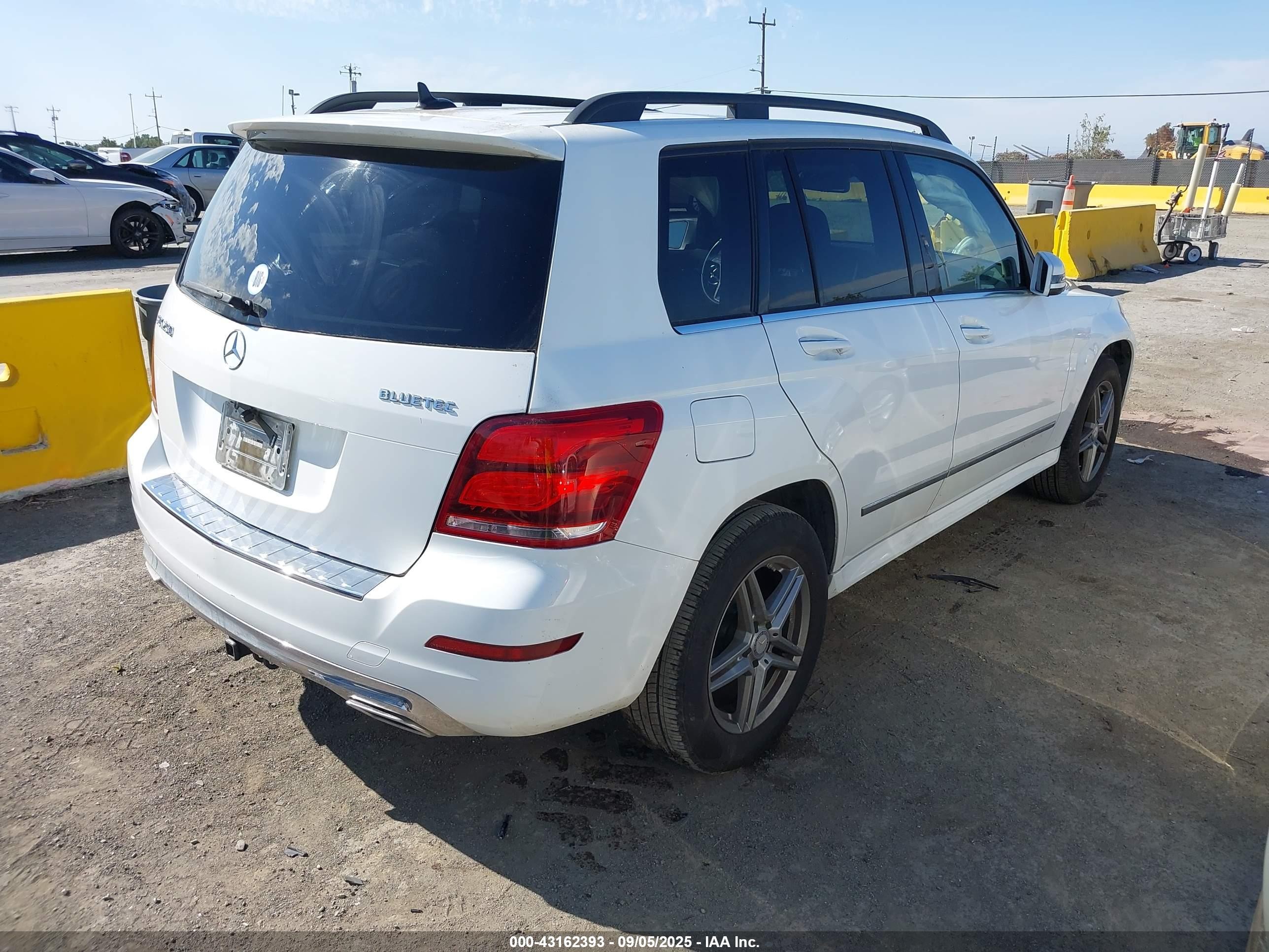 2015 Mercedes-benz Glk 250 Bluetec 4matic Белый vin: WDCGG0EBXFG413770