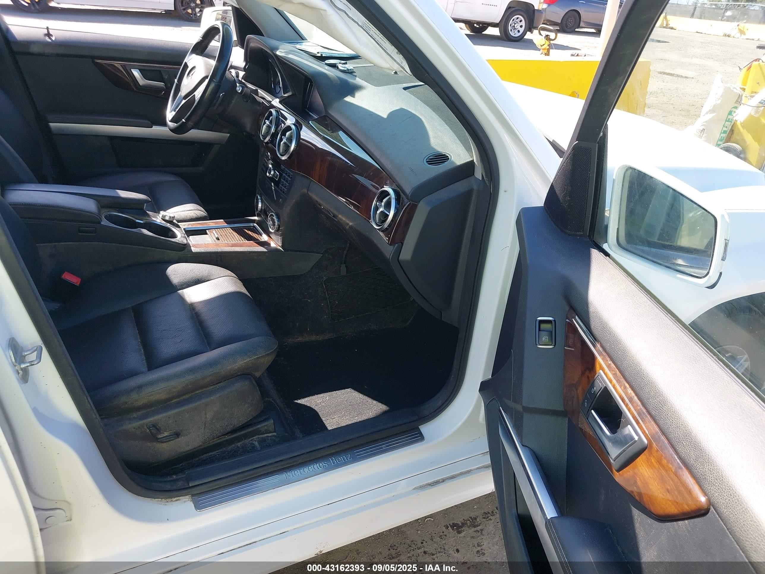 2015 Mercedes-benz Glk 250 Bluetec 4matic Белый vin: WDCGG0EBXFG413770