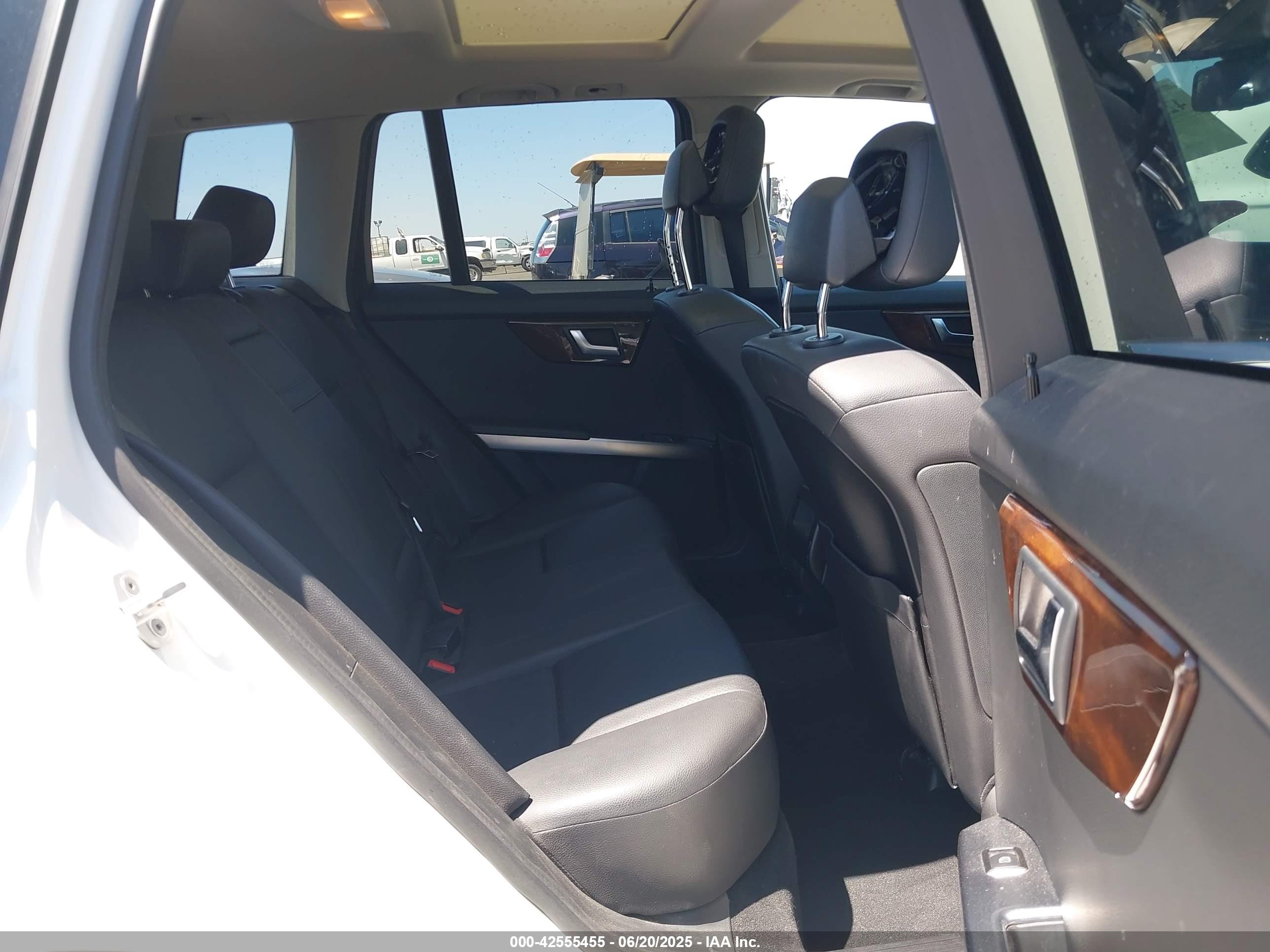 2015 Mercedes-benz Glk 250 Bluetec 4matic White vin: WDCGG0EBXFG422453