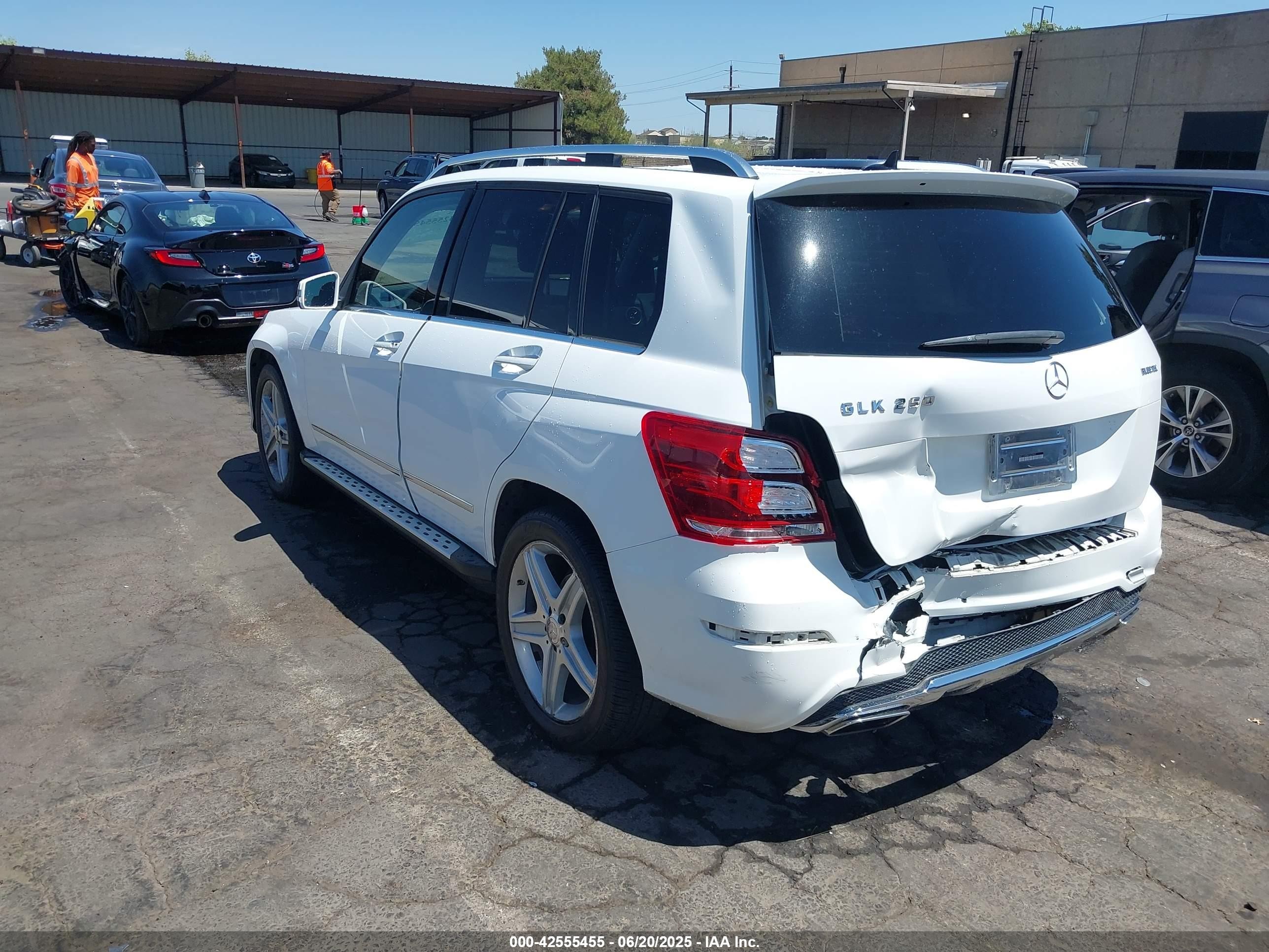 2015 Mercedes-benz Glk 250 Bluetec 4matic White vin: WDCGG0EBXFG422453