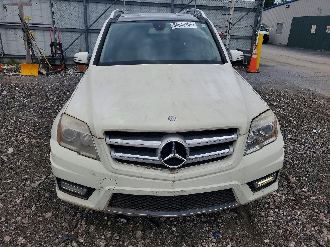 2011 Mercedes-benz Glk 350 White vin: WDCGG5GB0BF592136