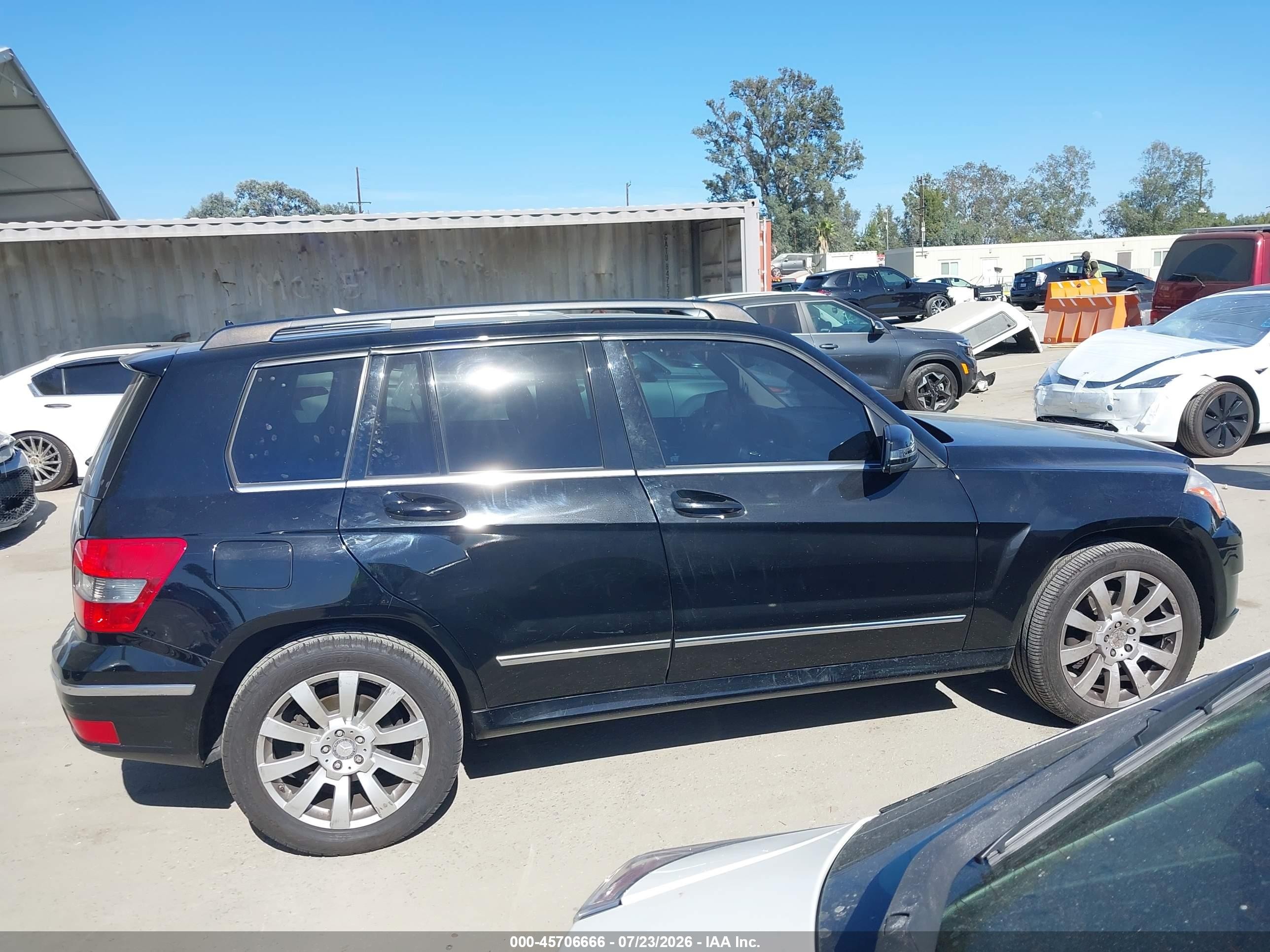 2012 Mercedes-benz Glk 350   Черный vin: WDCGG5GB0CF883785