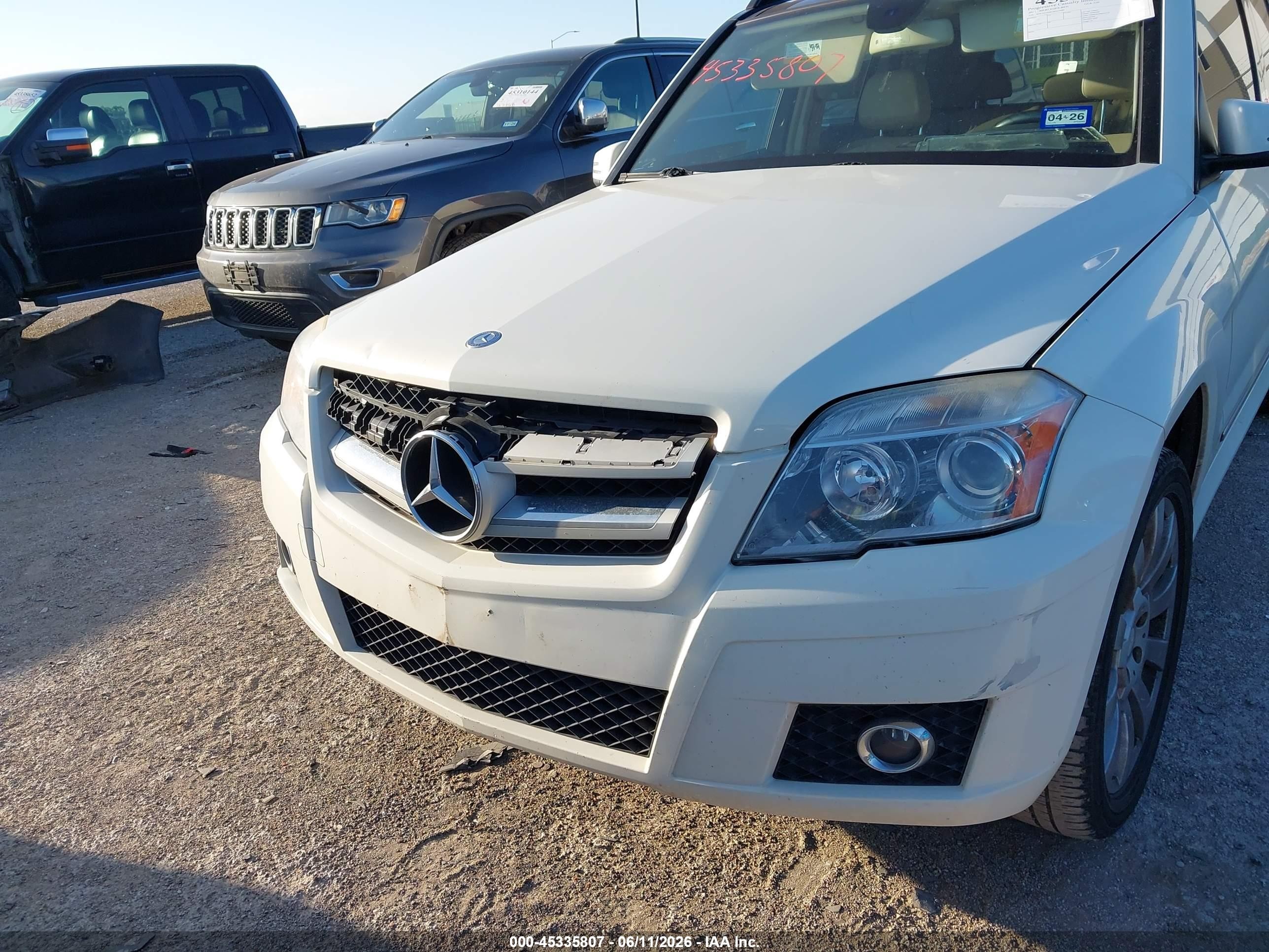 2011 Mercedes-benz Glk 350 White vin: WDCGG5GB1BF656989