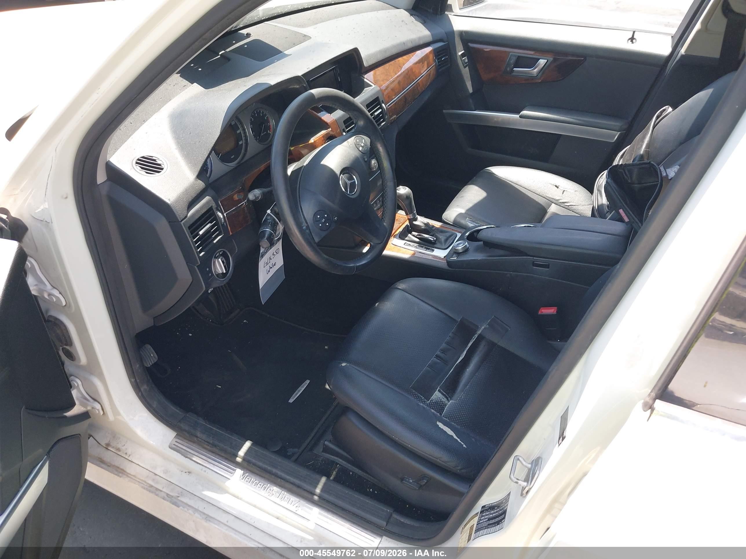 2012 Mercedes-benz Glk 350   White vin: WDCGG5GB1CF833414