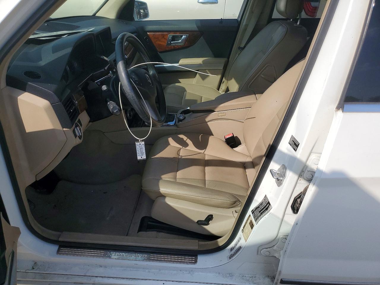 2012 Mercedes-benz Glk 350 White vin: WDCGG5GB1CF849483