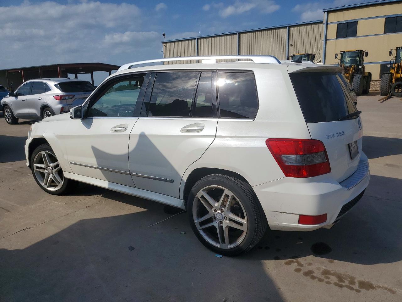 2012 Mercedes-benz Glk 350 White vin: WDCGG5GB1CF849483