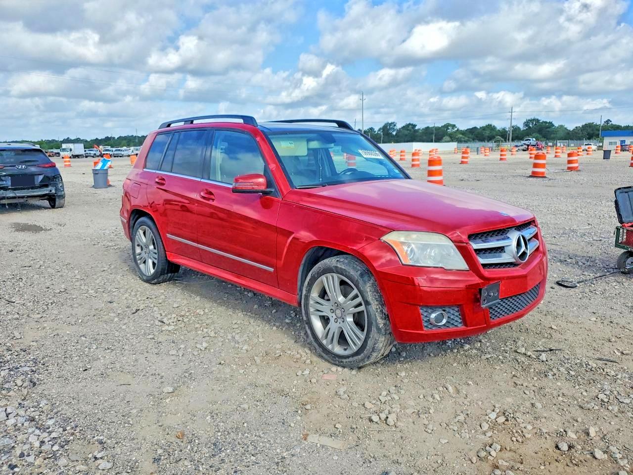 2011 Mercedes-benz Glk 350 Красный vin: WDCGG5GB2BF551796