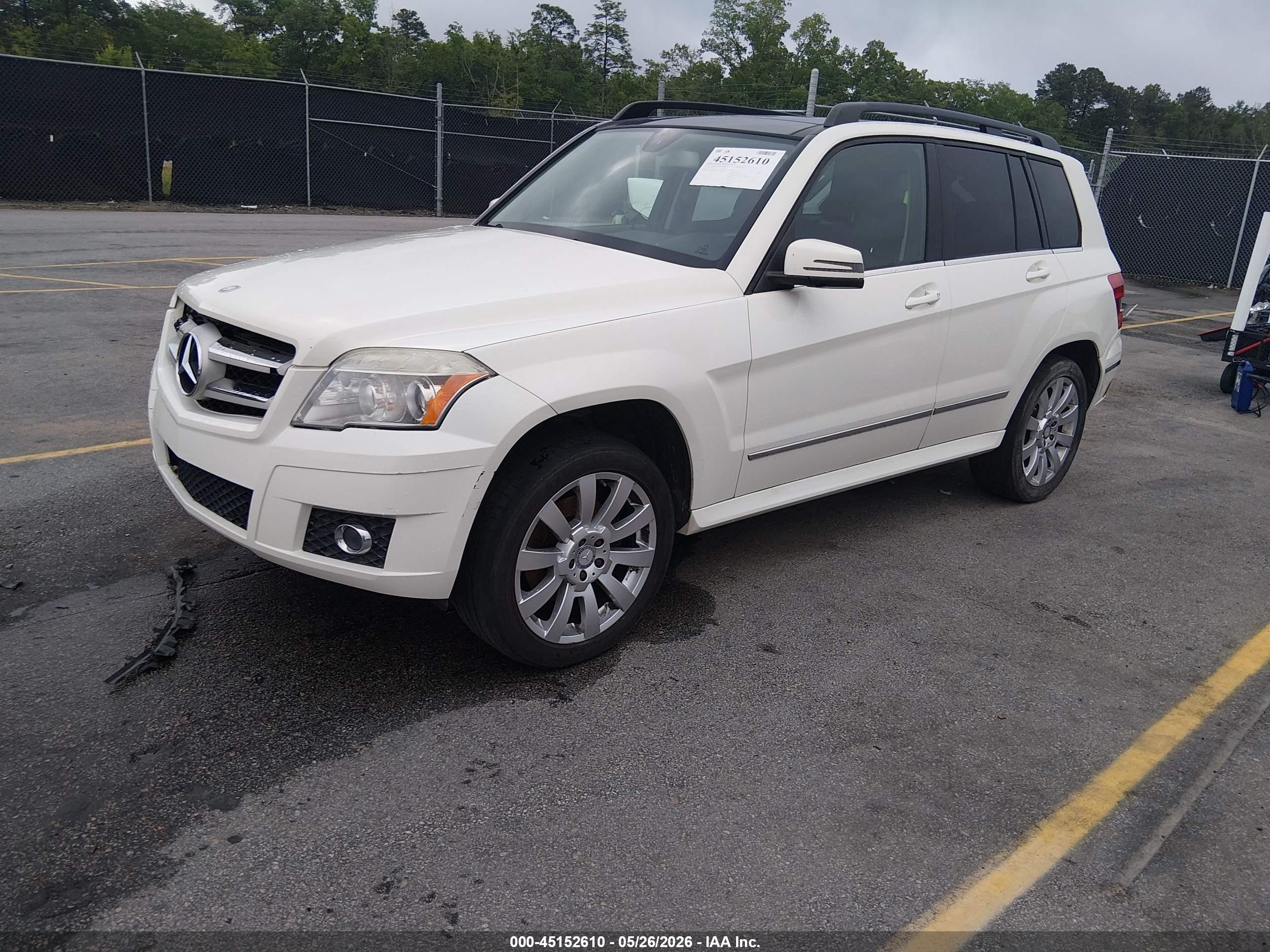 2012 Mercedes-benz Glk 350   White vin: WDCGG5GB4CF737891