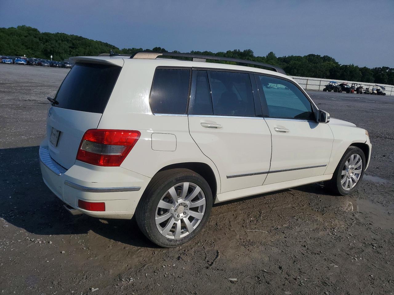 2012 Mercedes-benz Glk 350 White vin: WDCGG5GB4CF895261
