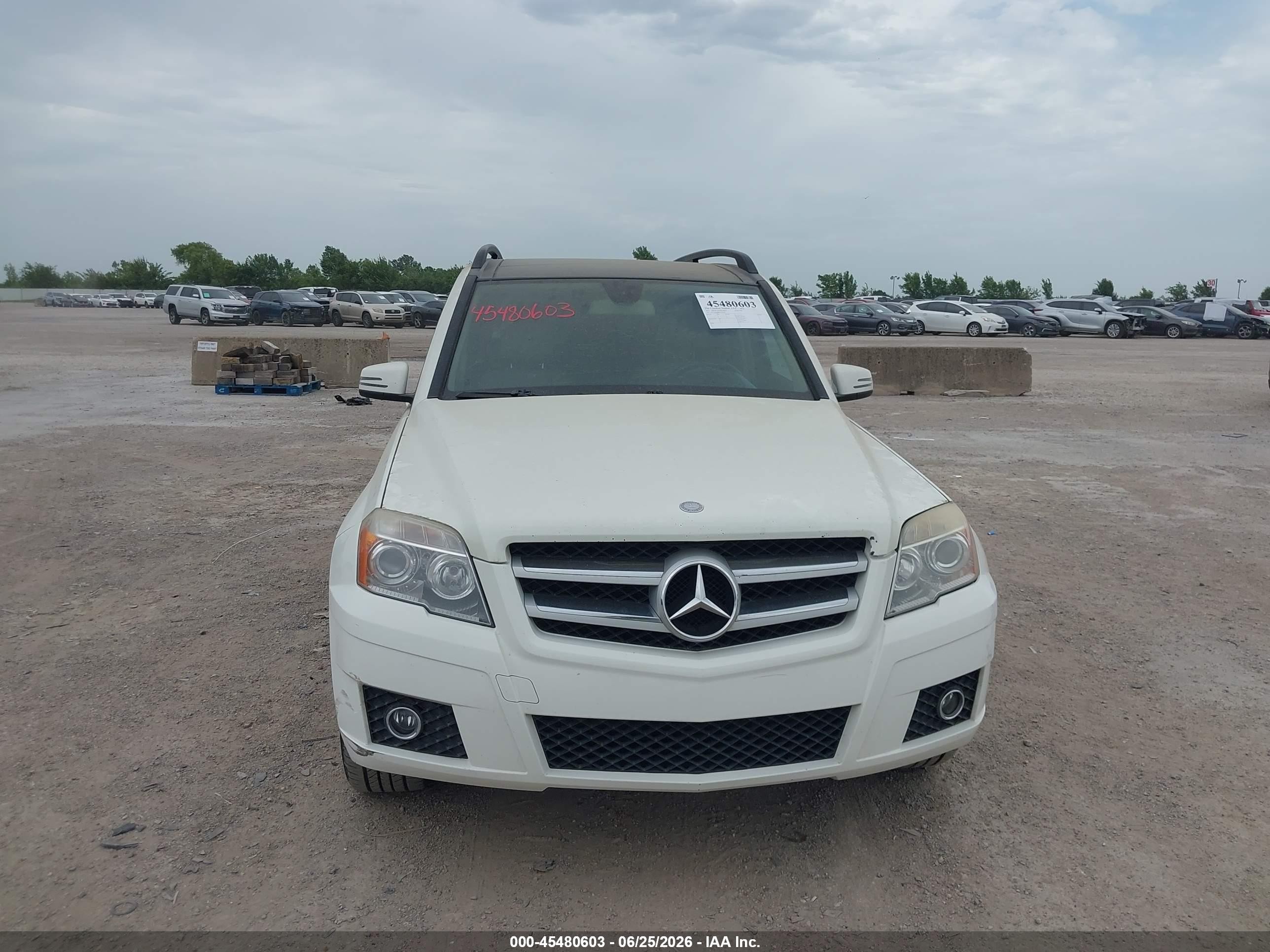 2012 Mercedes-benz Glk 350   White vin: WDCGG5GB4CF930249
