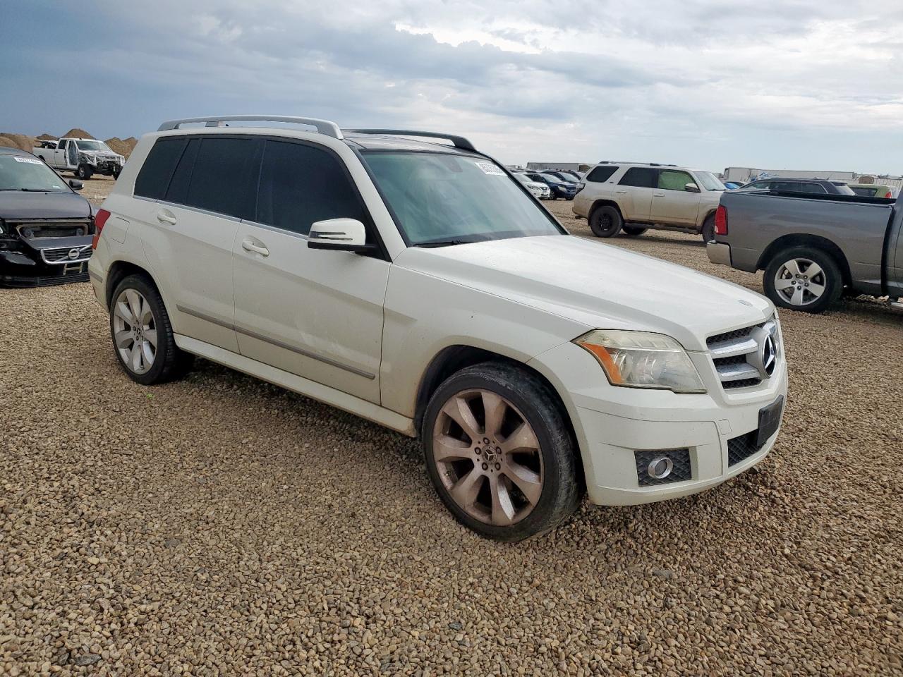 2011 Mercedes-benz Glk 350 White vin: WDCGG5GB5BF527122