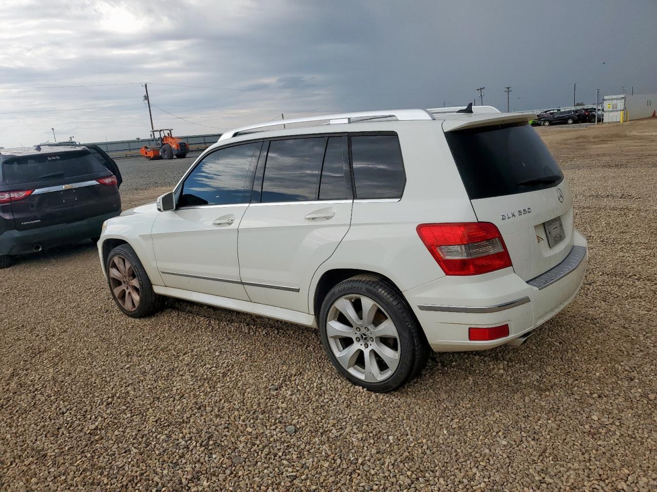 2011 Mercedes-benz Glk 350 White vin: WDCGG5GB5BF527122