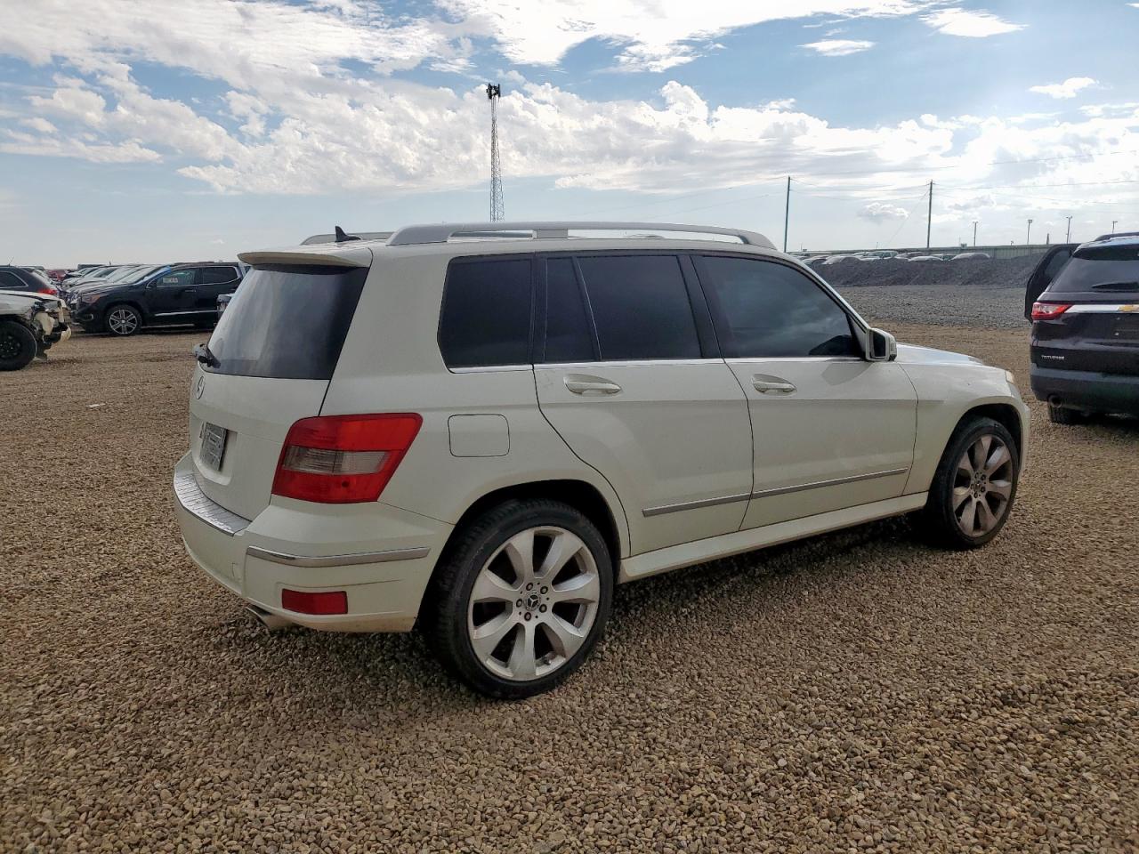 2011 Mercedes-benz Glk 350 White vin: WDCGG5GB5BF527122