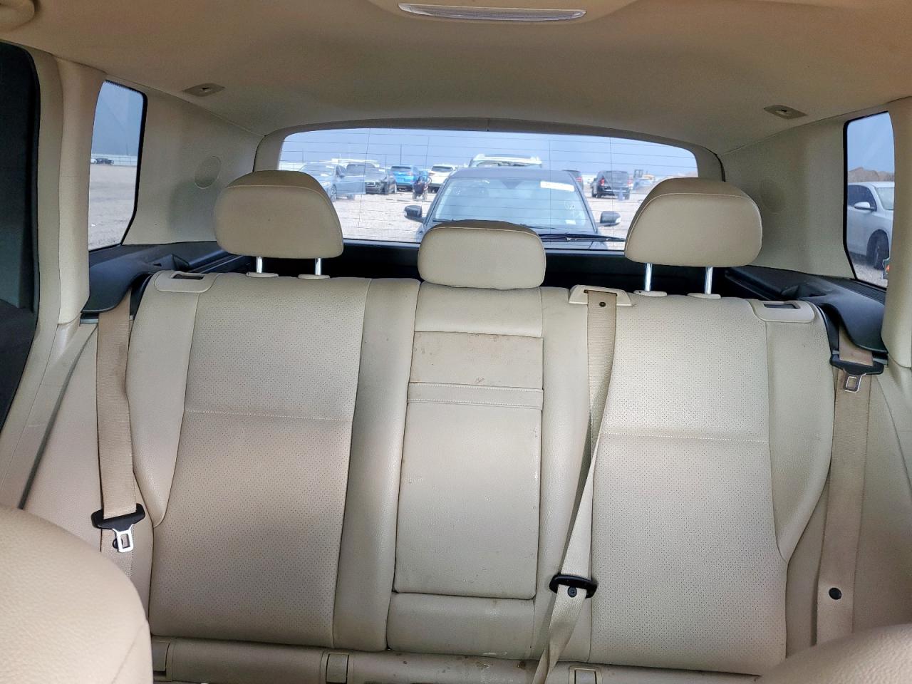2011 Mercedes-benz Glk 350 White vin: WDCGG5GB5BF527122