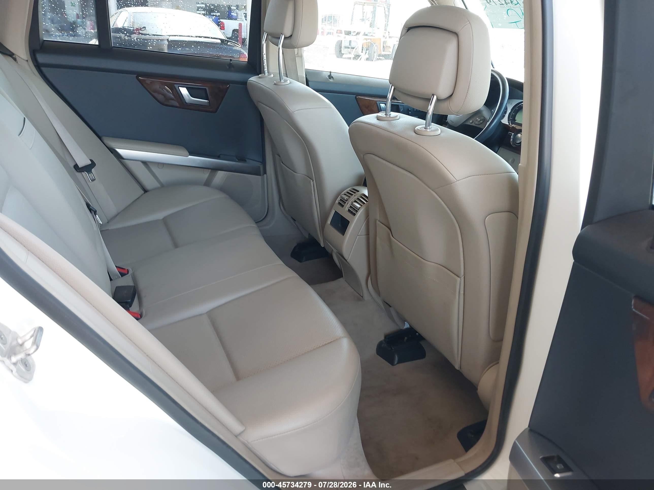 2012 Mercedes-benz Glk 350   Белый vin: WDCGG5GB5CF788459