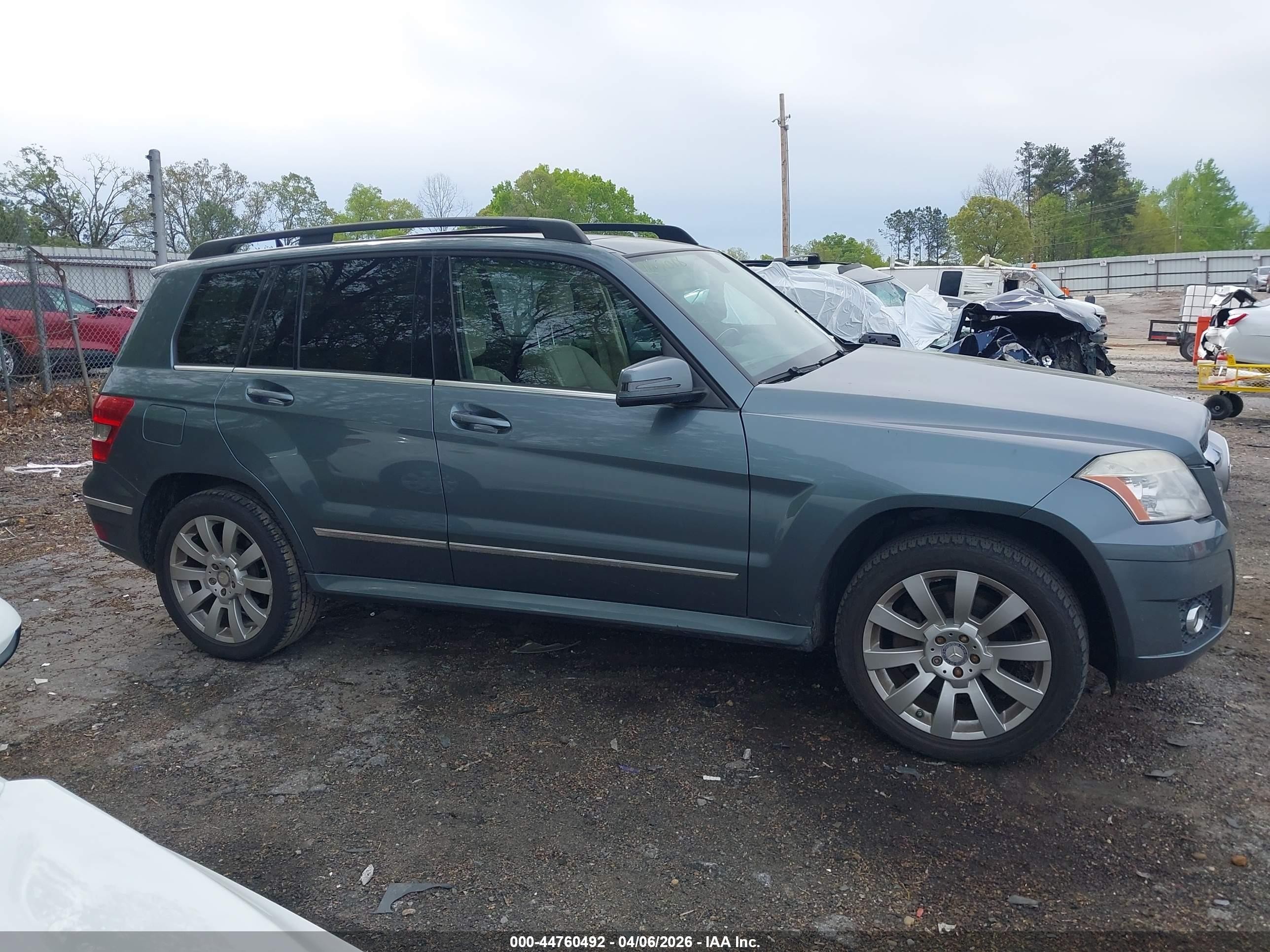 2012 Mercedes-benz Glk 350   Blue vin: WDCGG5GB5CF889162