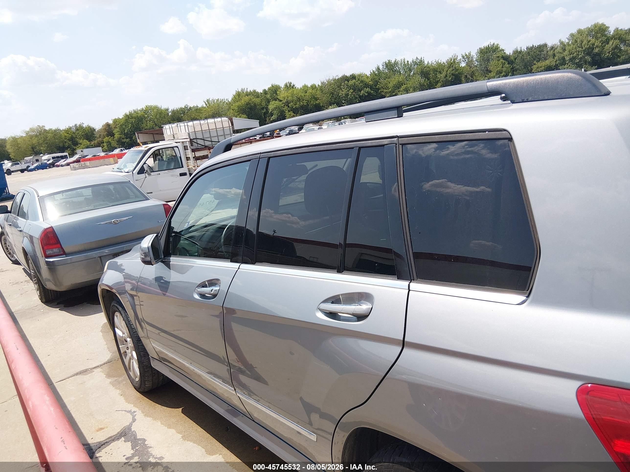 2012 Mercedes-benz Glk 350   Blue vin: WDCGG5GB6CF742459