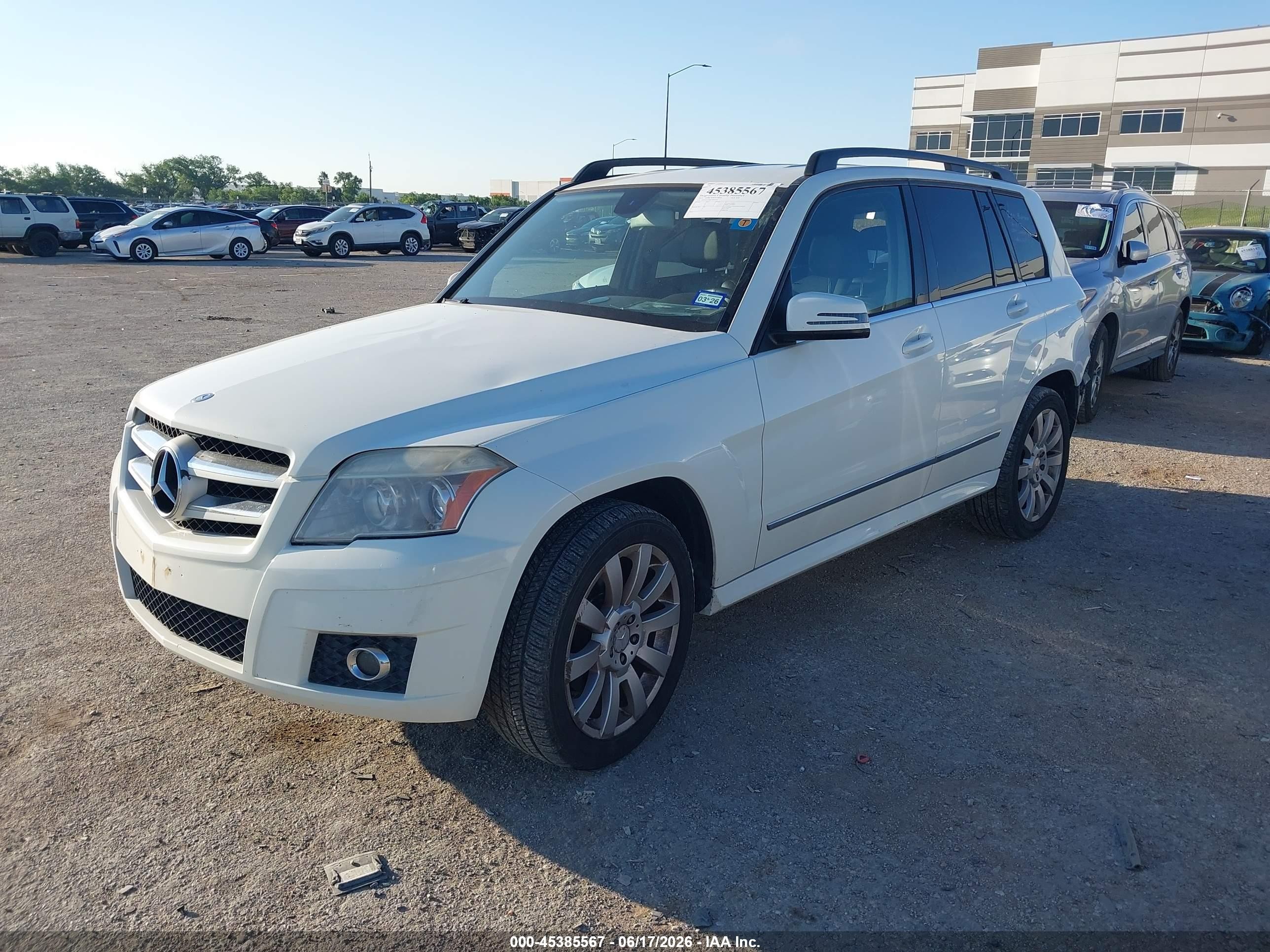 2012 Mercedes-benz Glk 350   White vin: WDCGG5GB6CF835725