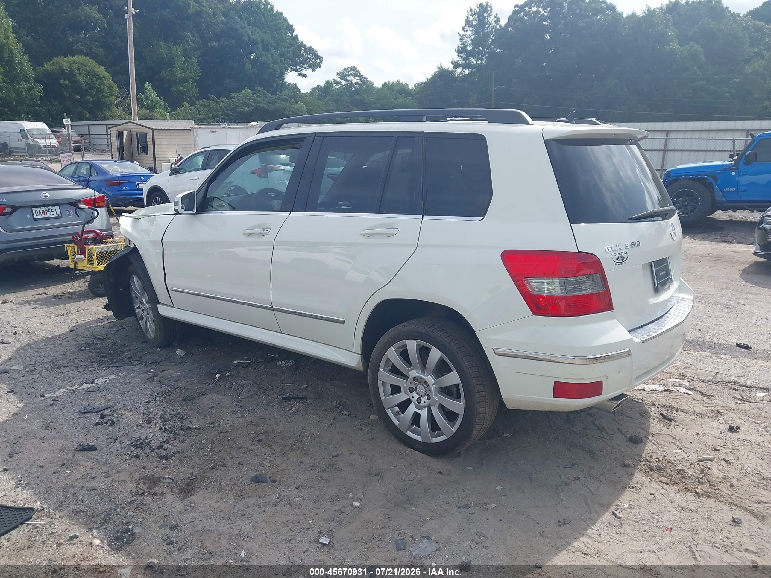 2012 Mercedes-benz Glk 350 White vin: WDCGG5GB7CF735469