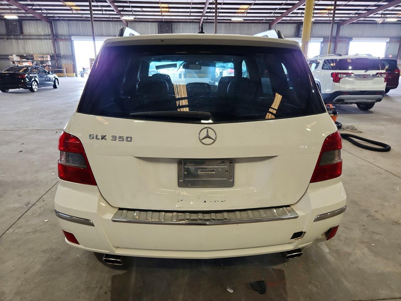 2012 Mercedes-benz Glk 350 White vin: WDCGG5GB7CF748609