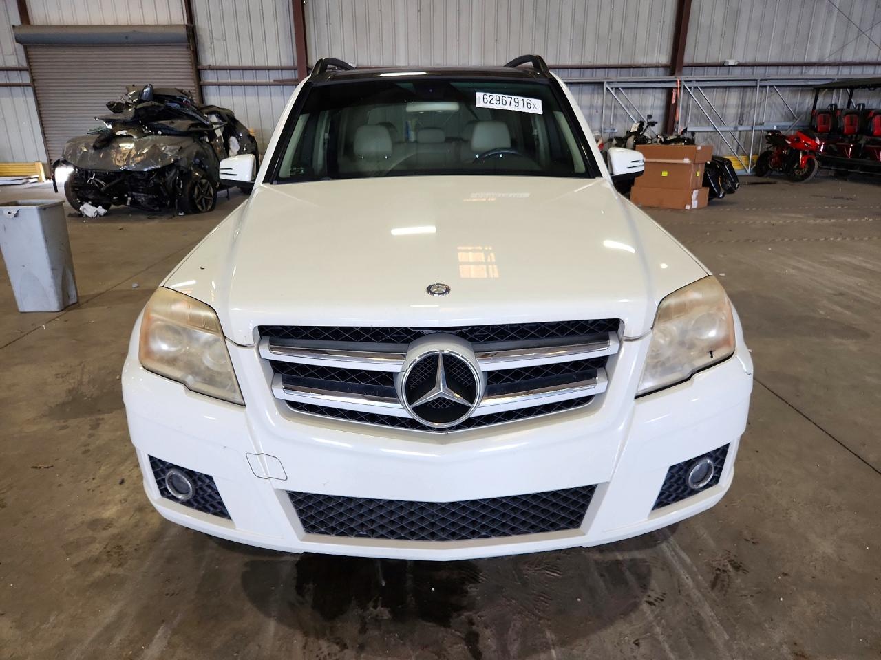 2012 Mercedes-benz Glk 350 White vin: WDCGG5GB7CF748609