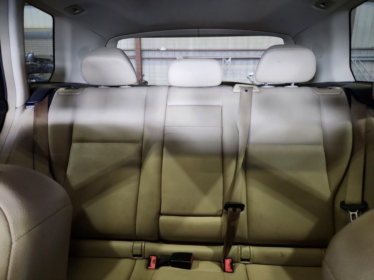 2012 Mercedes-benz Glk 350 White vin: WDCGG5GB7CF748609