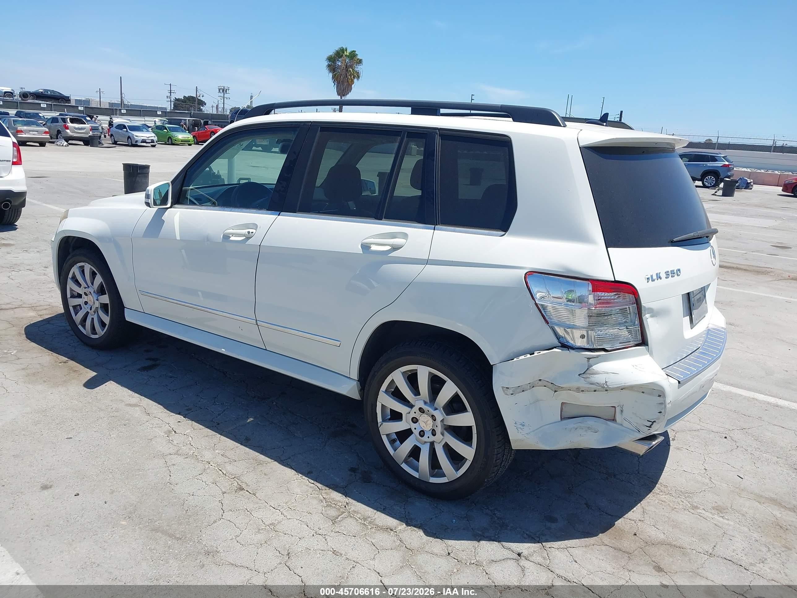 2010 Mercedes-benz Glk 350 White vin: WDCGG5GB8AF448381