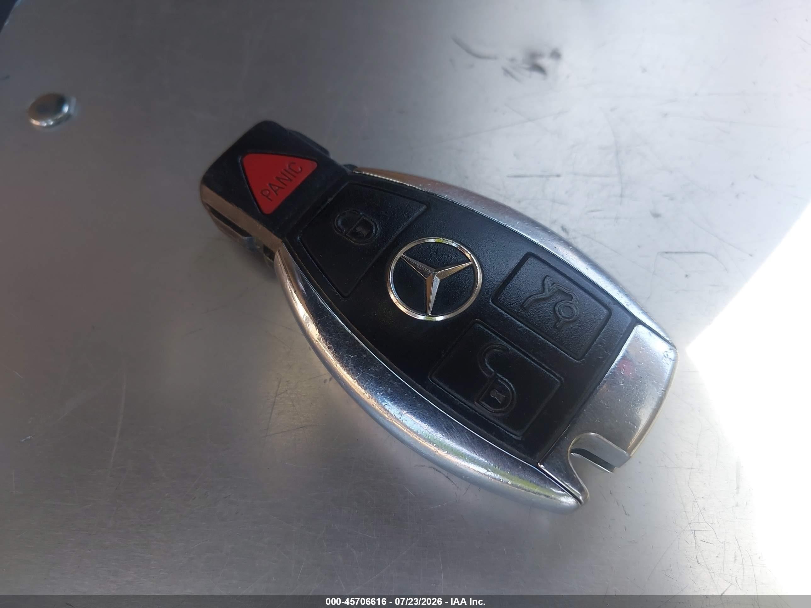 2010 Mercedes-benz Glk 350 White vin: WDCGG5GB8AF448381