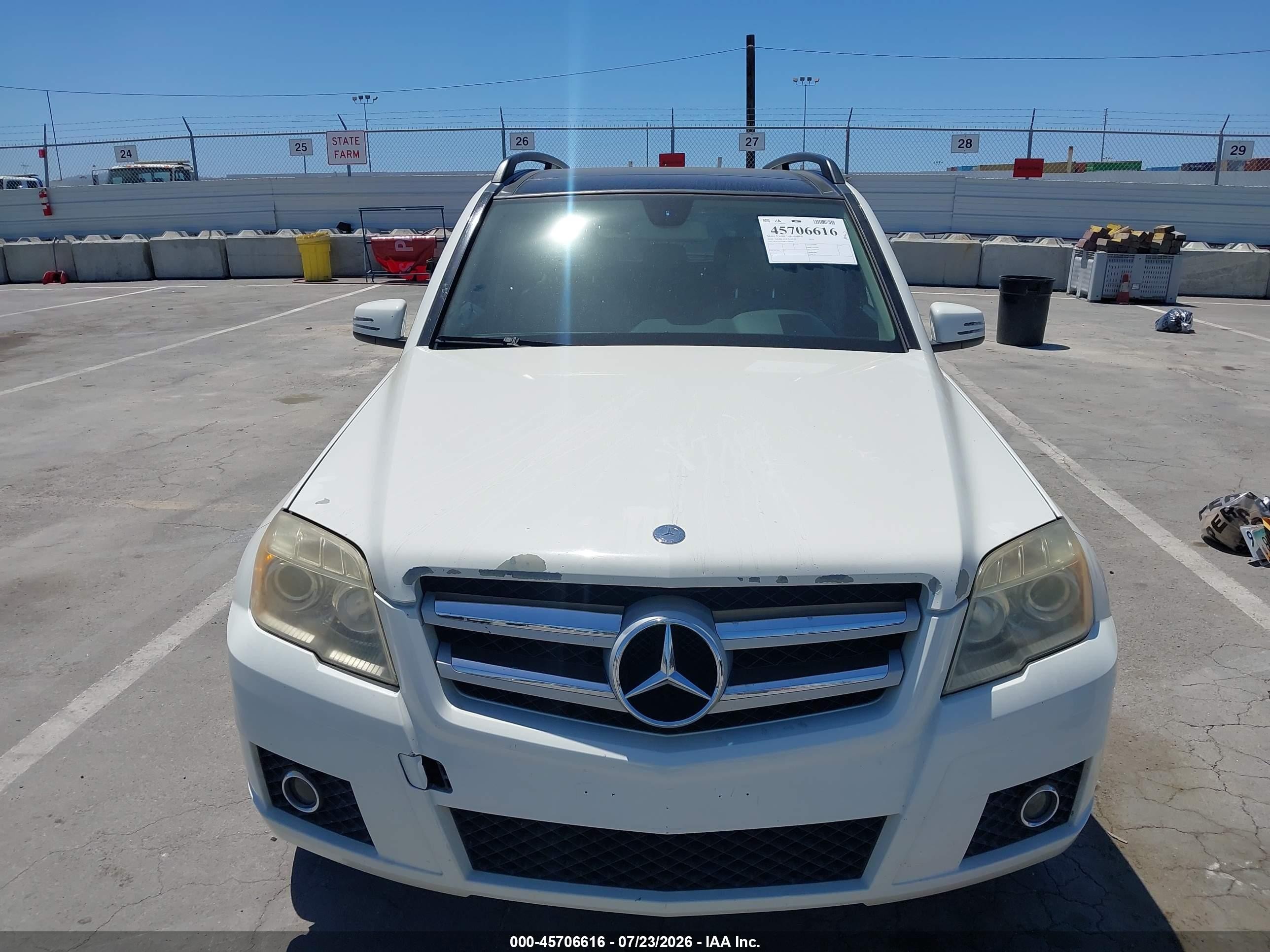 2010 Mercedes-benz Glk 350 White vin: WDCGG5GB8AF448381