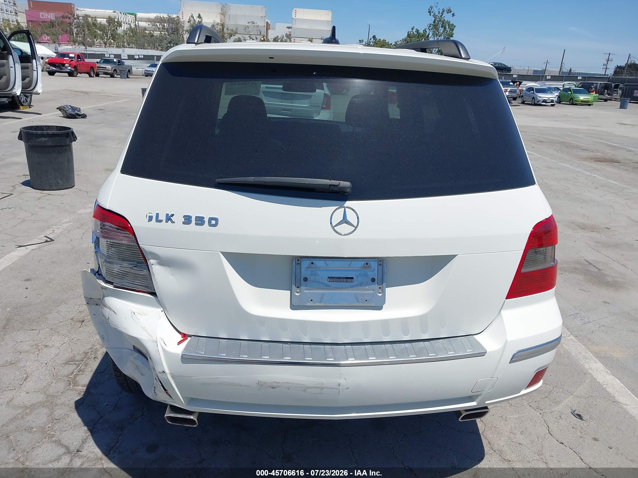 2010 Mercedes-benz Glk 350 White vin: WDCGG5GB8AF448381