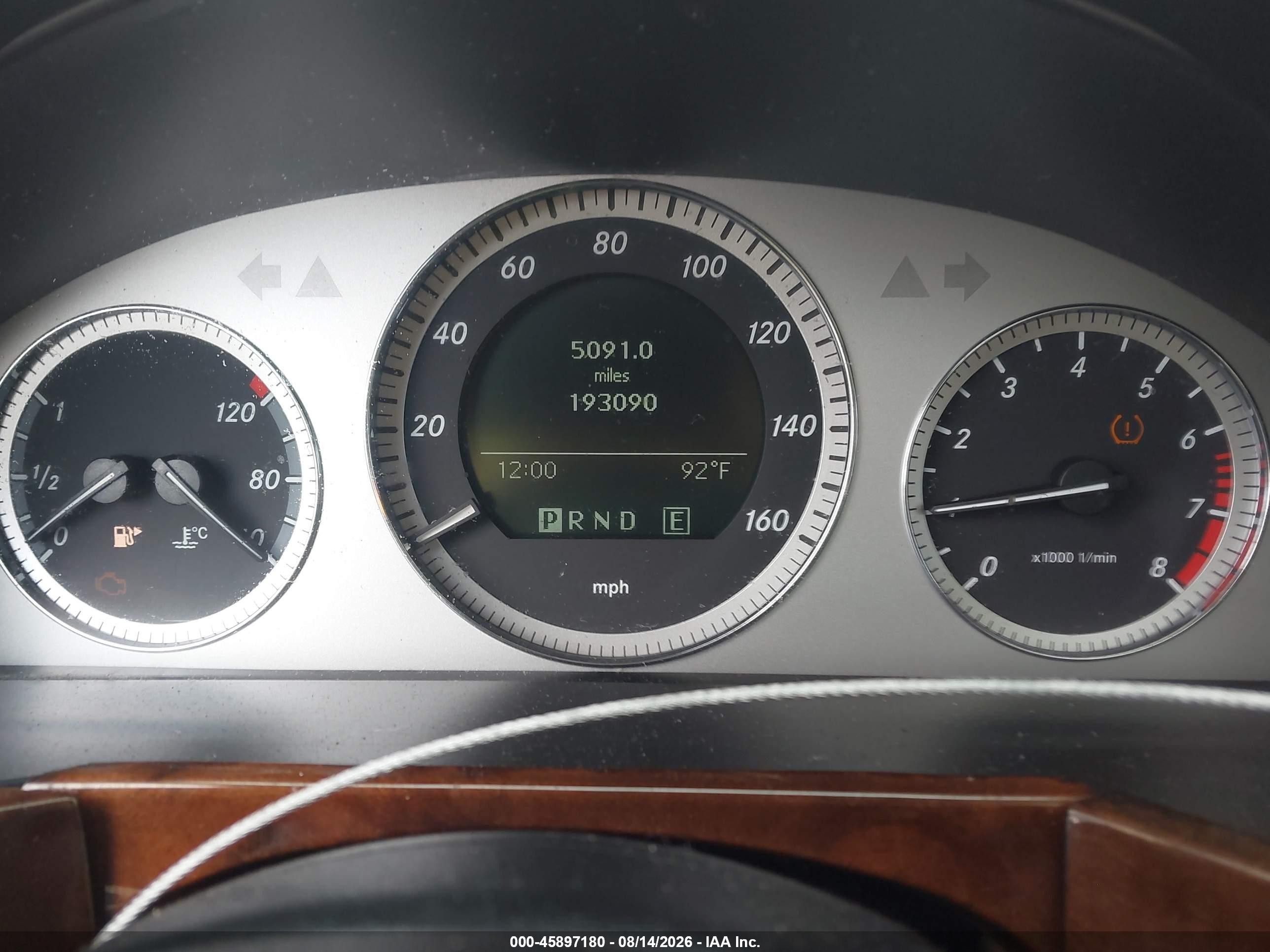 2011 Mercedes-benz Glk 350   White vin: WDCGG5GB8BF657654