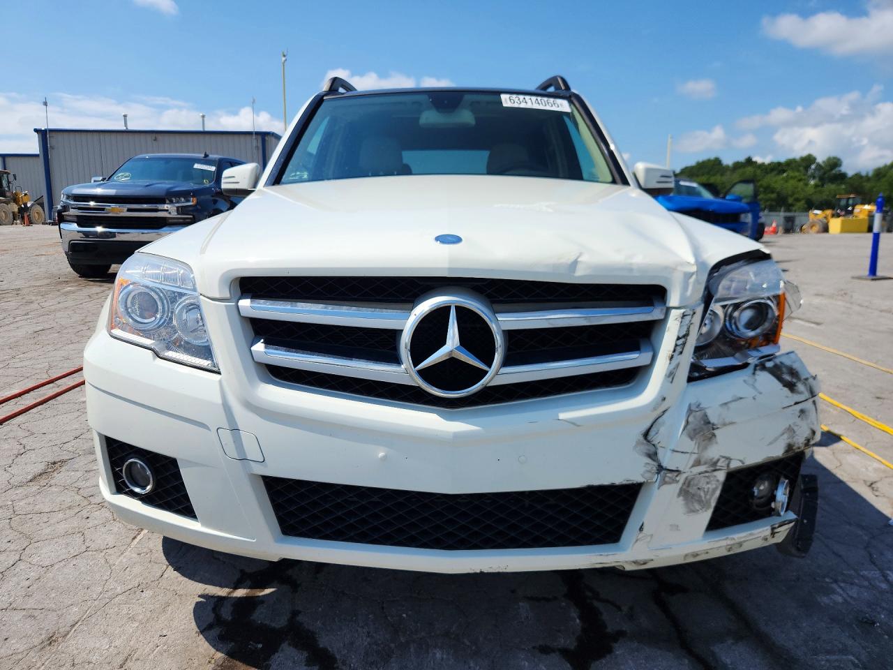 2010 Mercedes-benz Glk 350 White vin: WDCGG5GB9AF473936