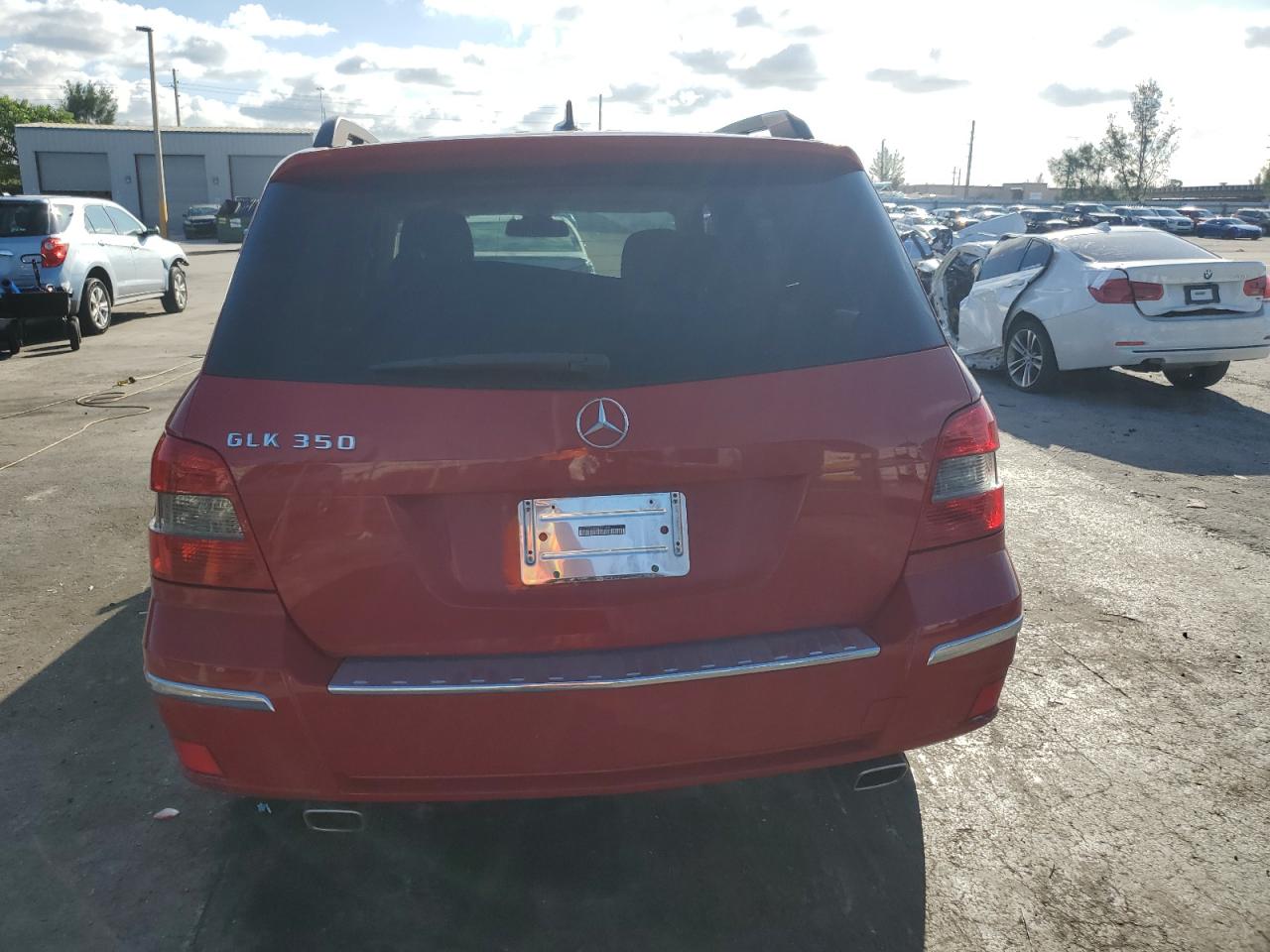 2011 Mercedes-benz Glk 350 Red vin: WDCGG5GB9BF587890