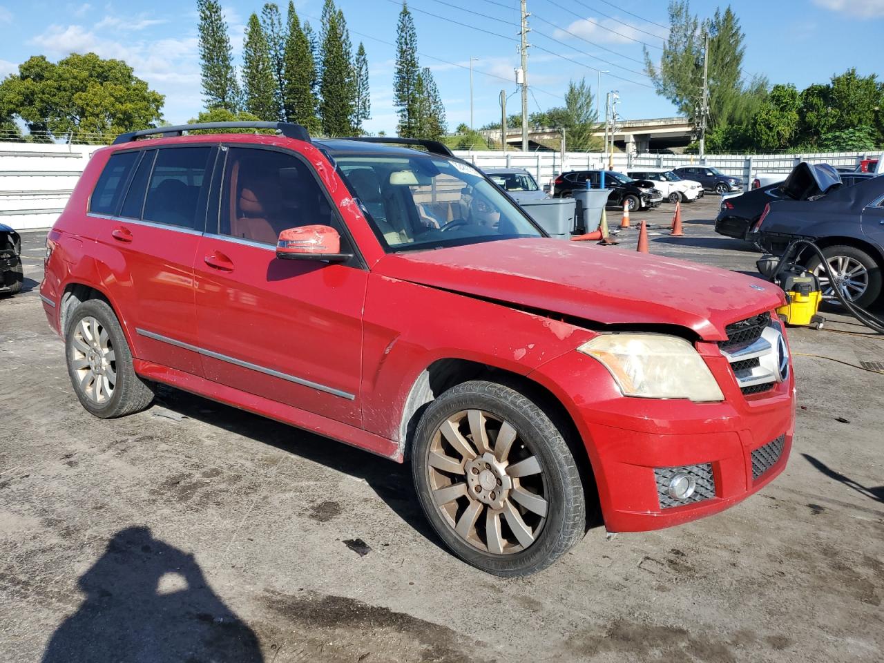 2011 Mercedes-benz Glk 350 Red vin: WDCGG5GB9BF587890