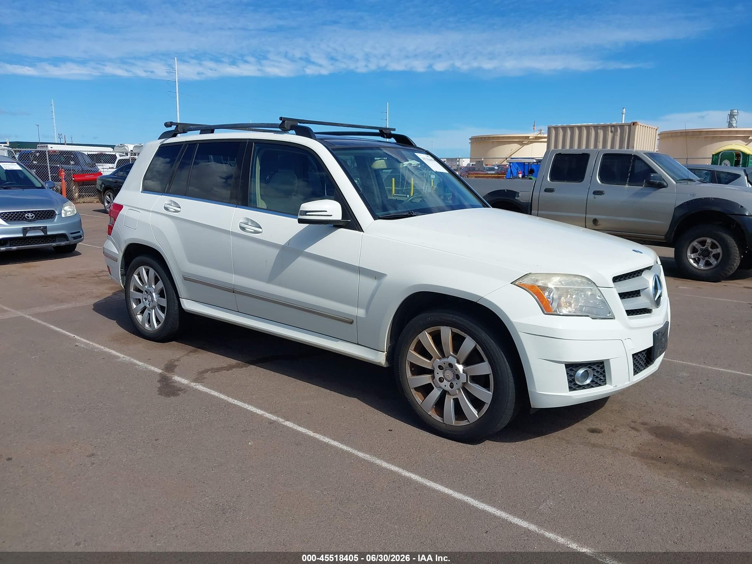 2012 Mercedes-benz Glk 350   White vin: WDCGG5GB9CF778663