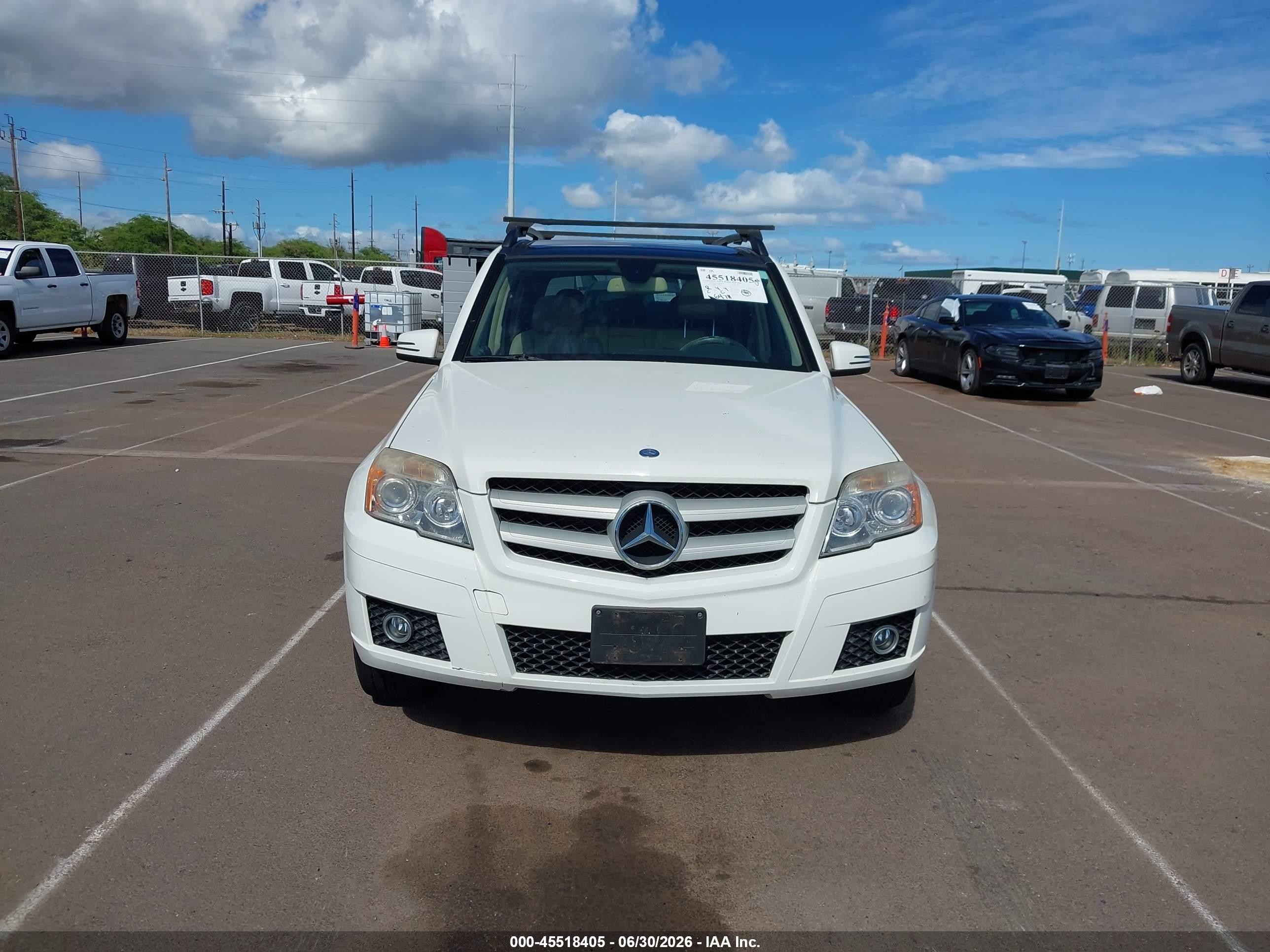 2012 Mercedes-benz Glk 350   White vin: WDCGG5GB9CF778663
