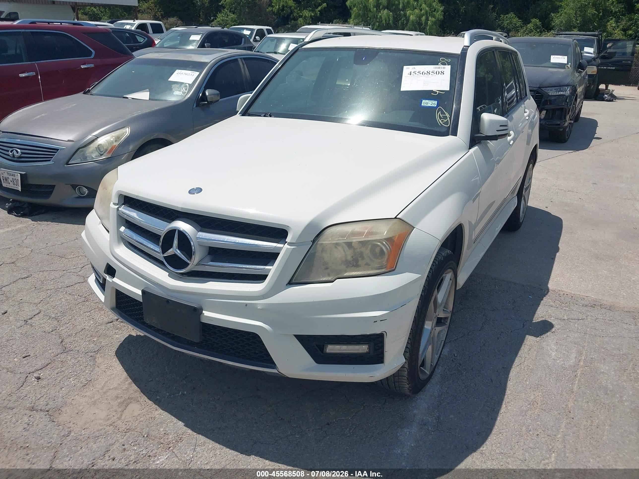 2010 Mercedes-benz Glk 350   White vin: WDCGG5GBXAF465635