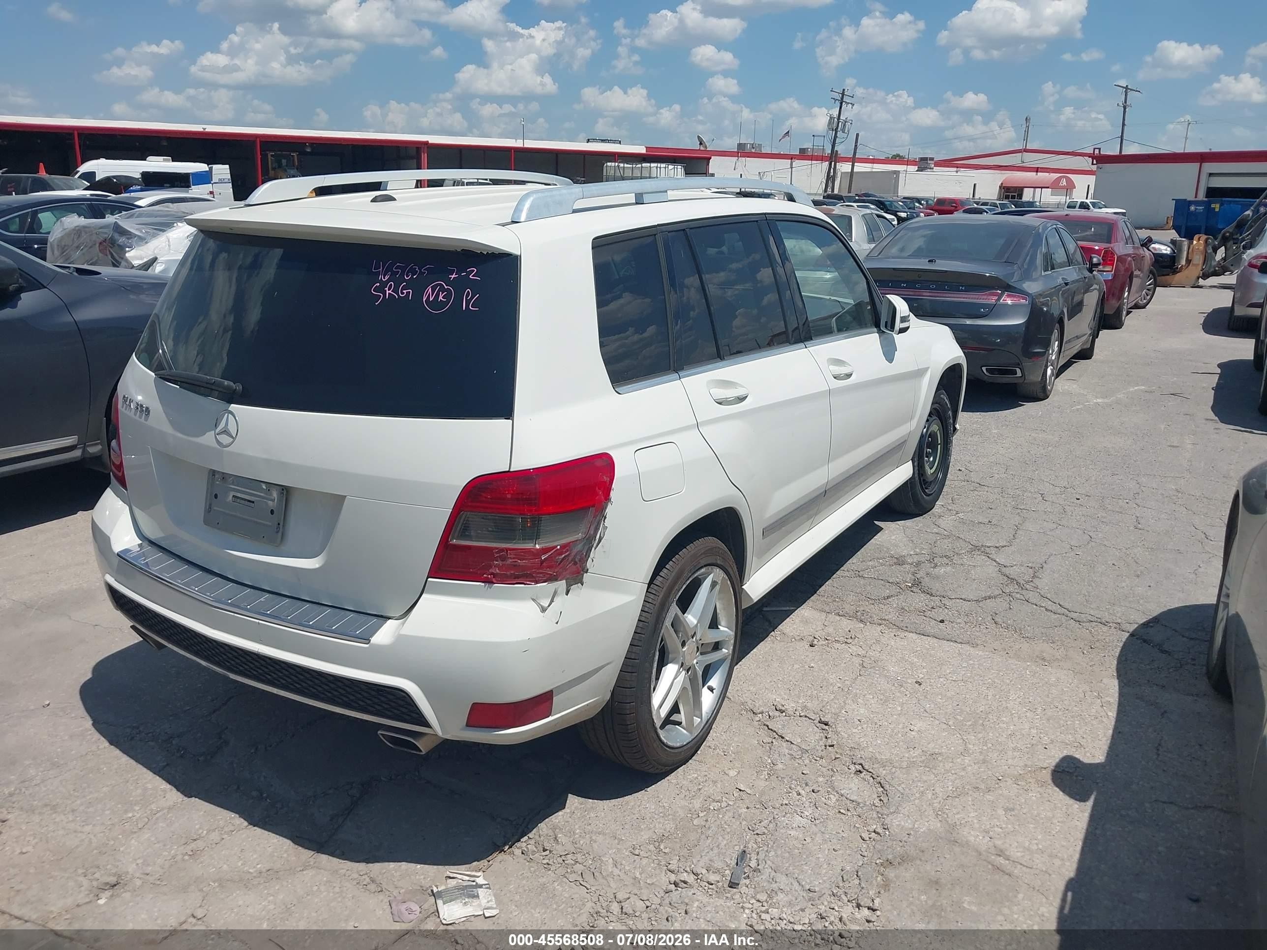 2010 Mercedes-benz Glk 350   White vin: WDCGG5GBXAF465635