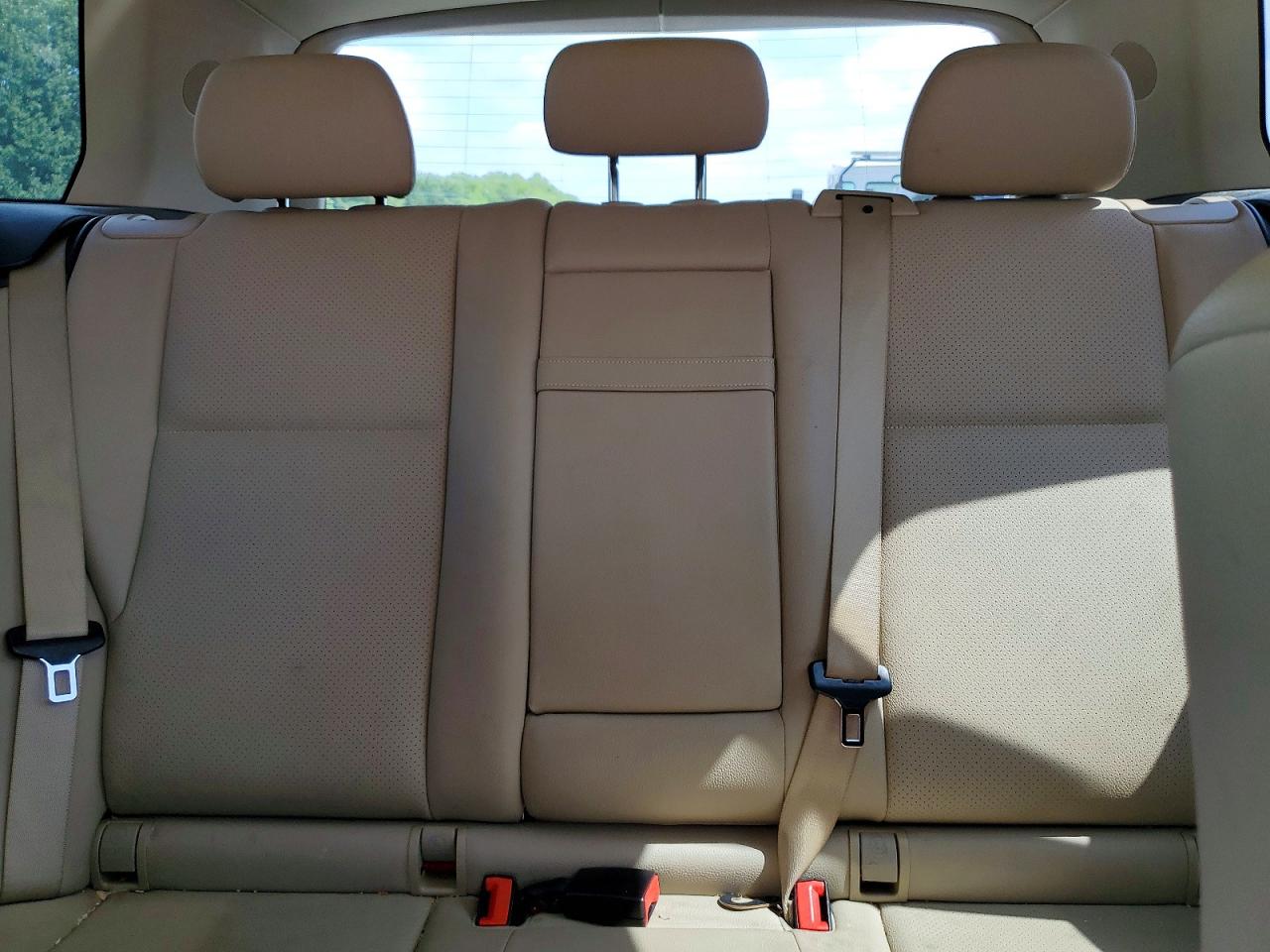 2010 Mercedes-benz Glk 350 Red vin: WDCGG5GBXAF511223