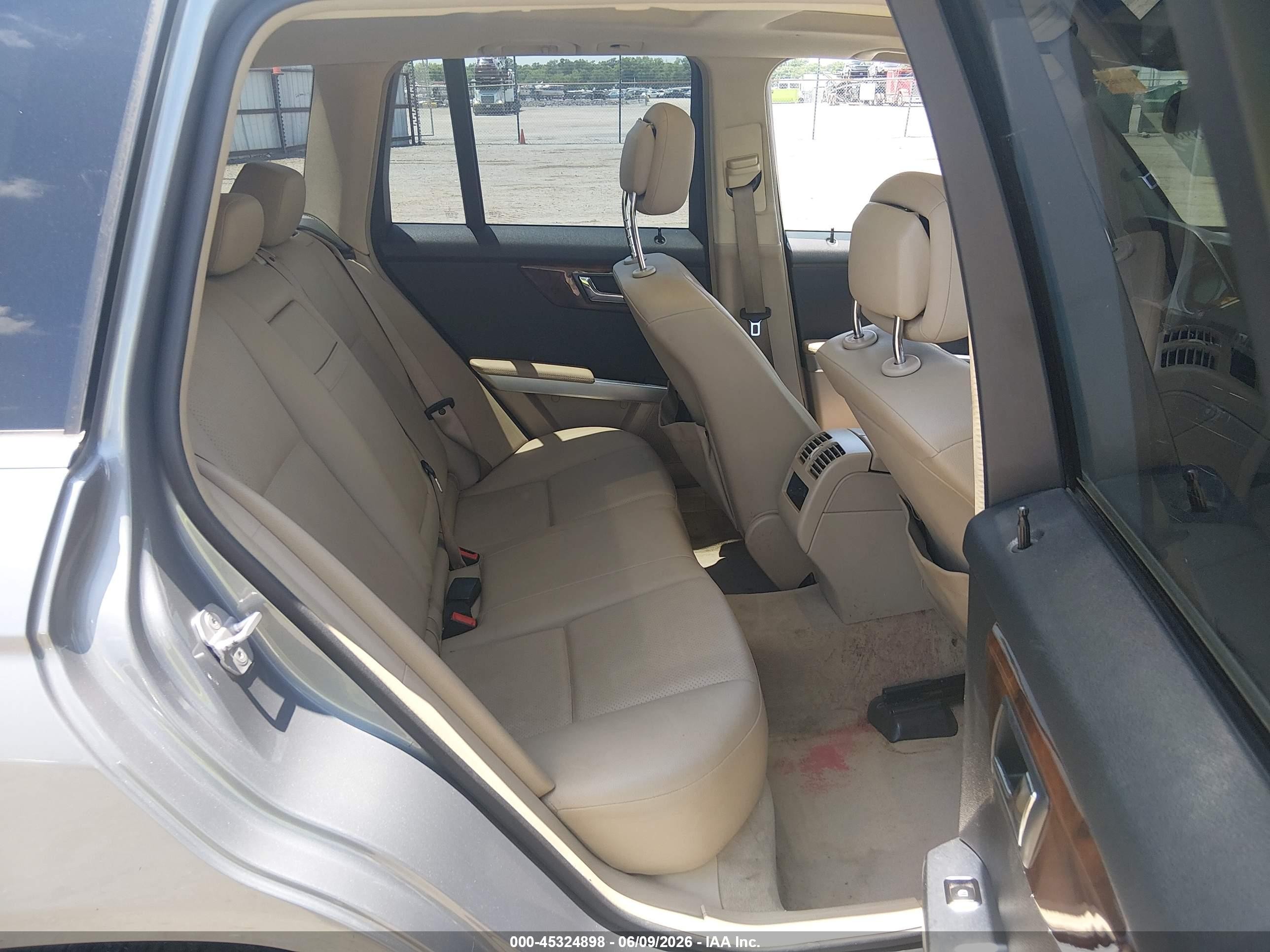 2011 Mercedes-benz Glk 350 Silver vin: WDCGG5GBXBF527505