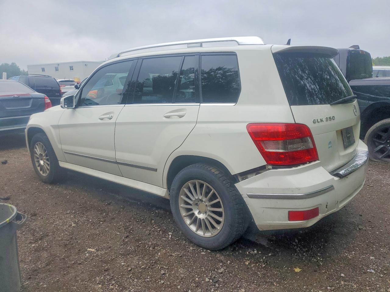 2011 Mercedes-benz Glk 350 White vin: WDCGG5GBXBF616071