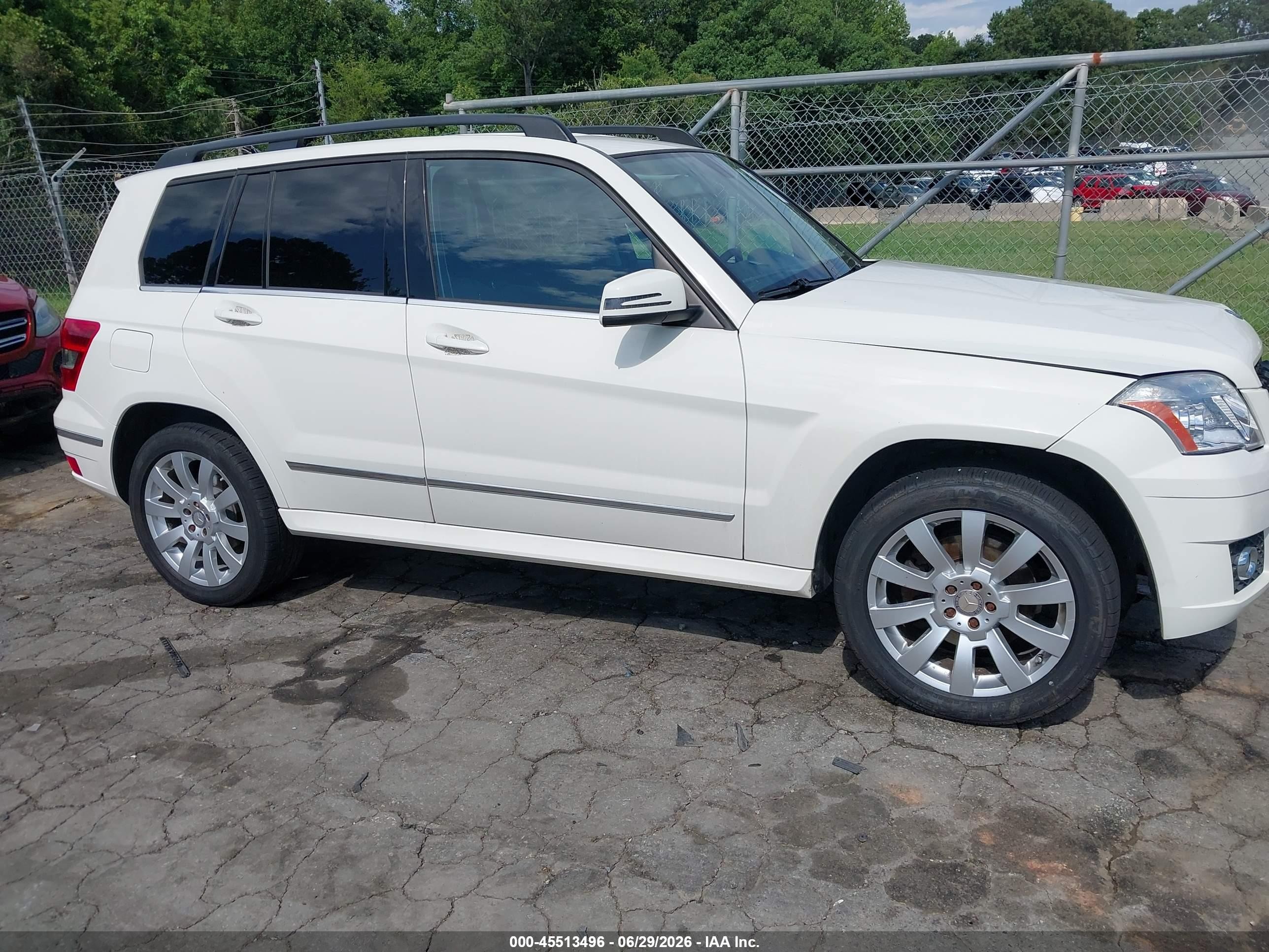 2012 Mercedes-benz Glk 350   White vin: WDCGG5GBXCF778932