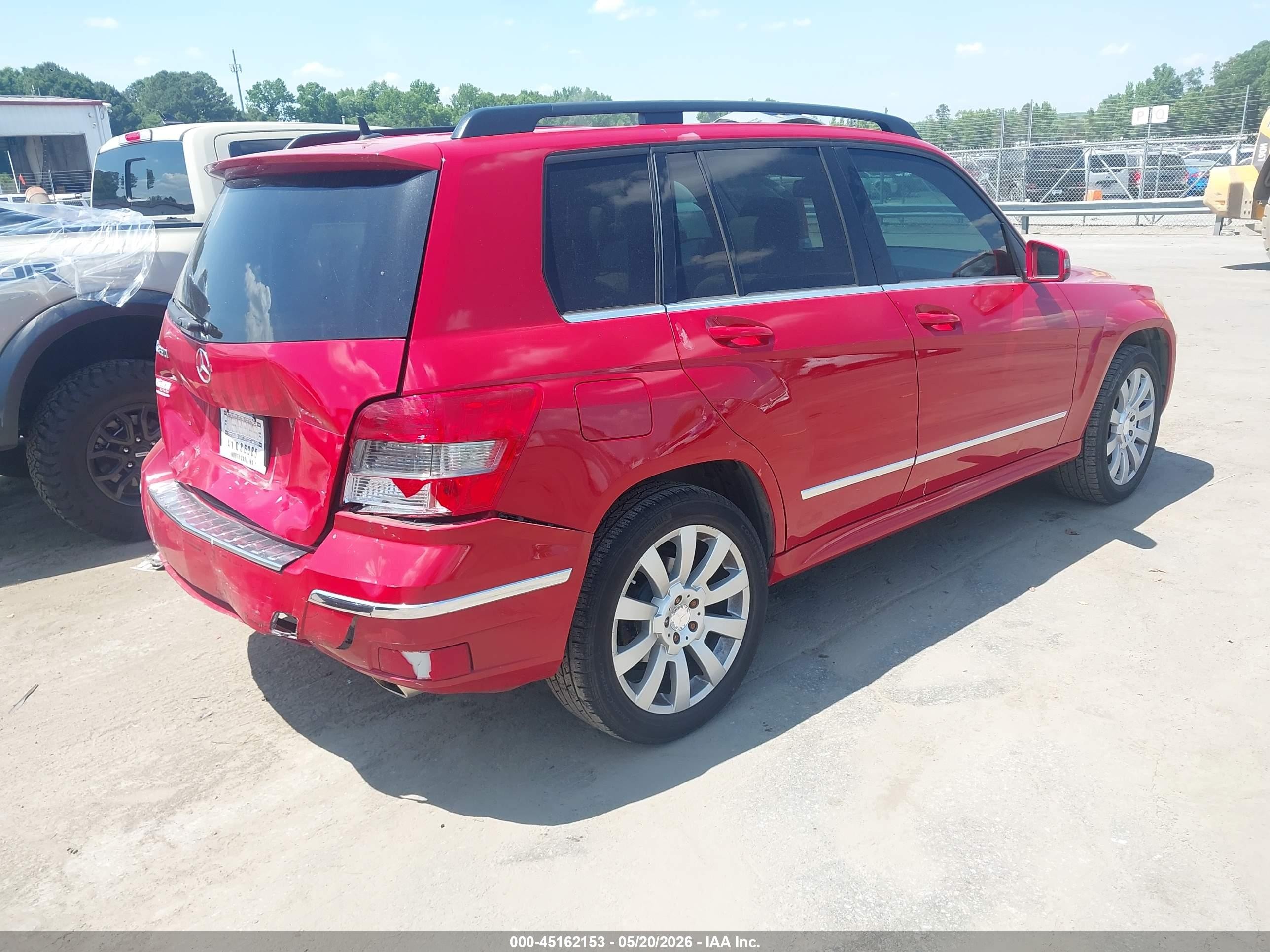 2012 Mercedes-benz Glk 350   Red vin: WDCGG5GBXCF875001